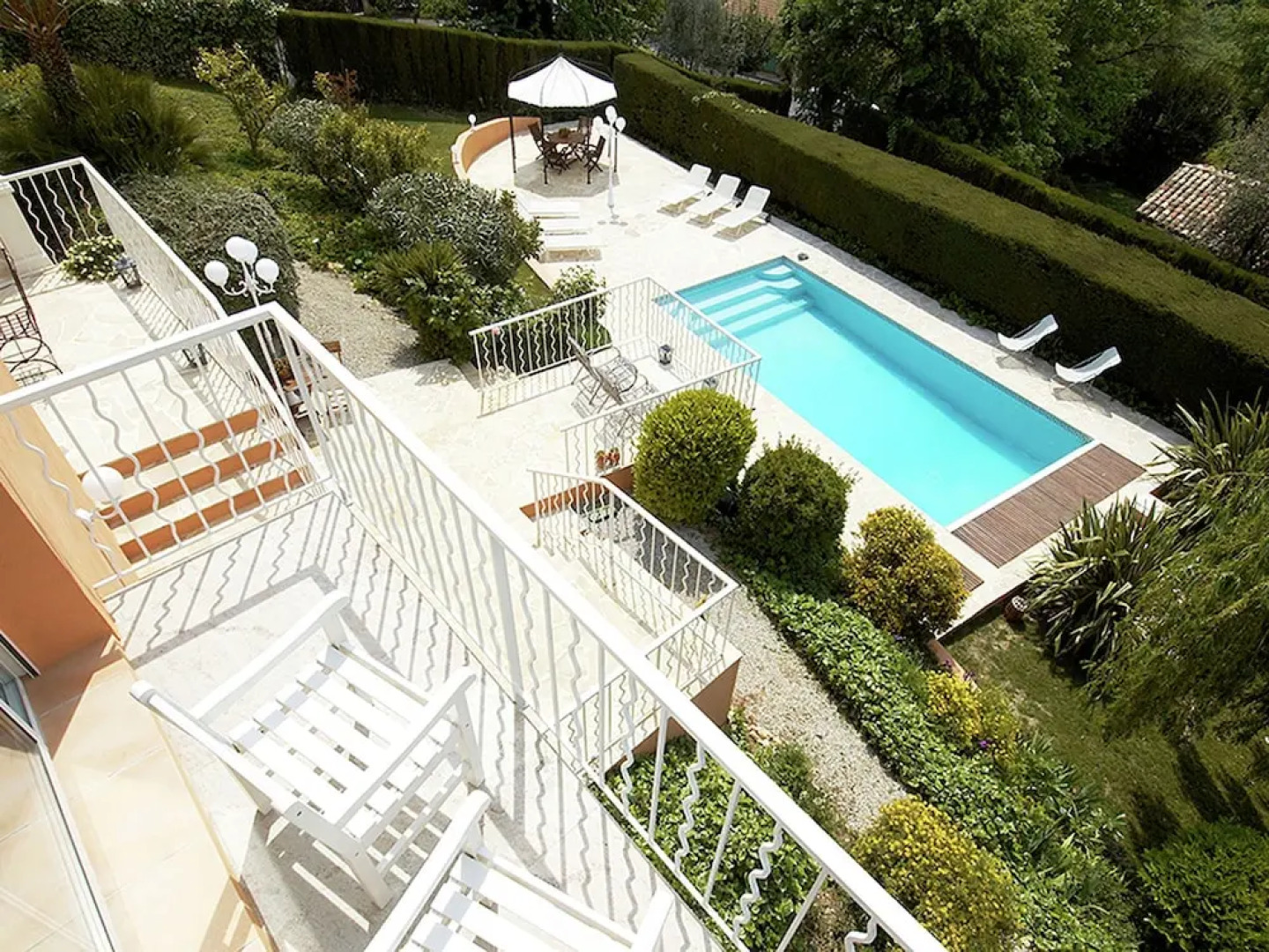 Stately Villa in La Gaude With Relaxation Area and Pool