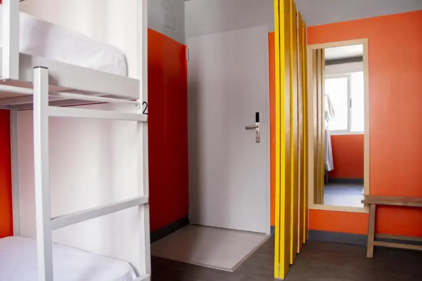 room00 Valencia Hostel