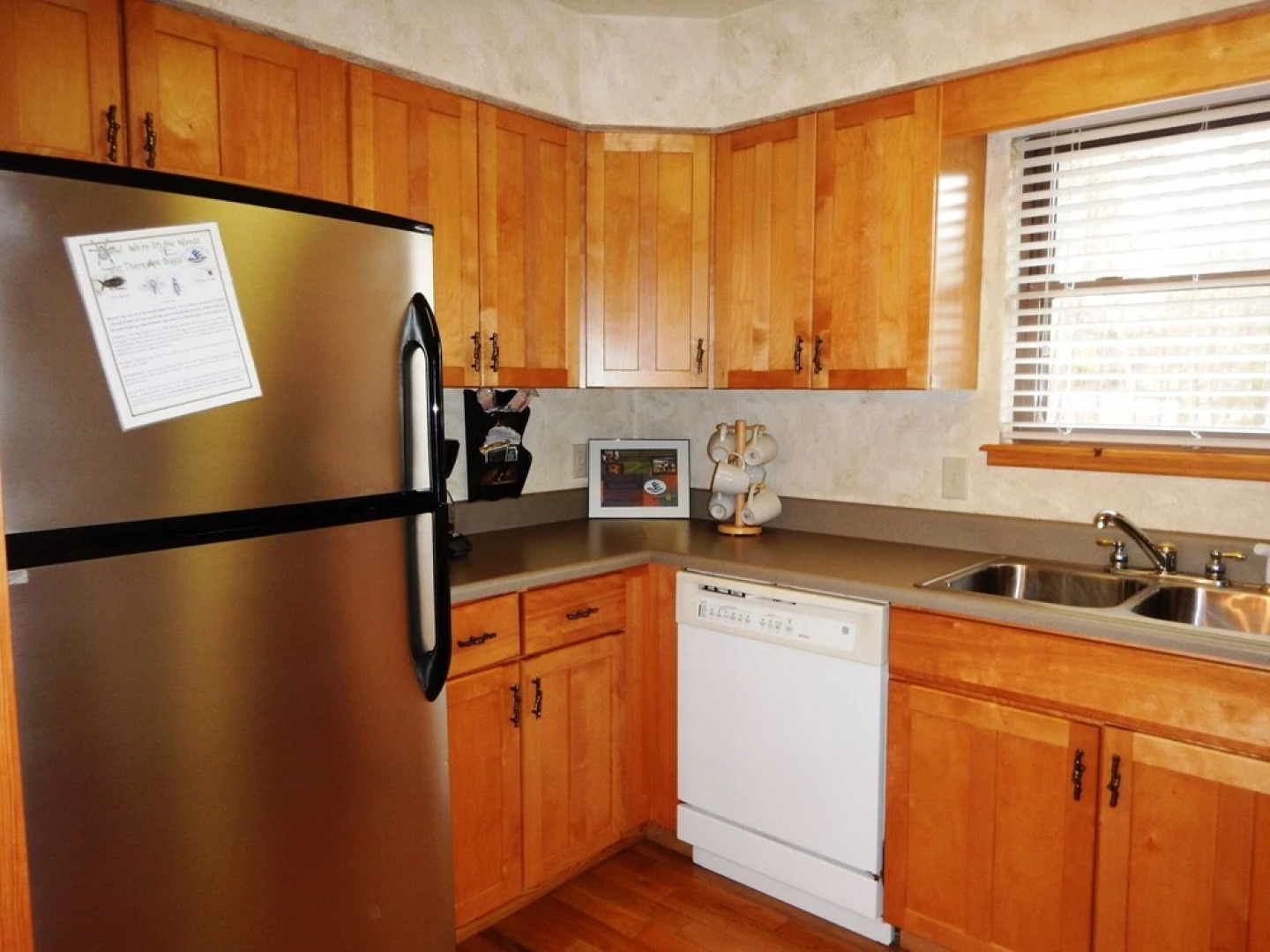 Luxury, loft, log-sided two bedroom Harbor North cottage on Lake Ouachita. by RedAwning