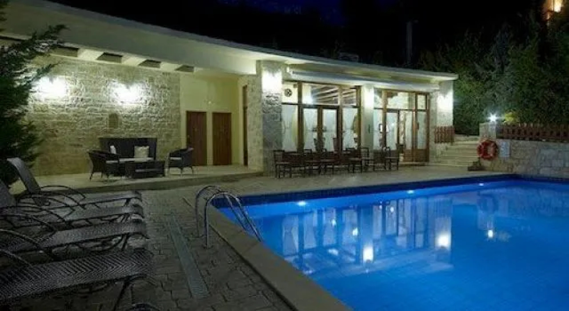 Petronikolis Traditional House