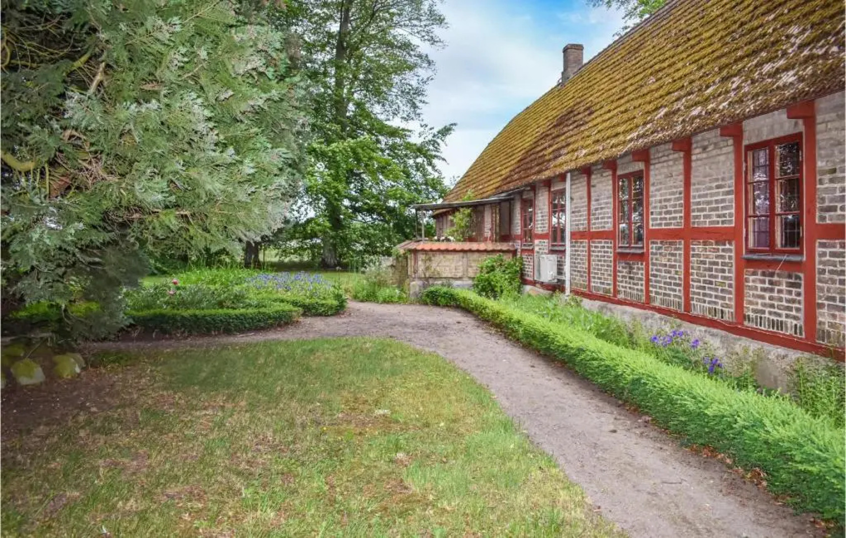 Nice Home in Annelöv With 4 Bedrooms and Wifi