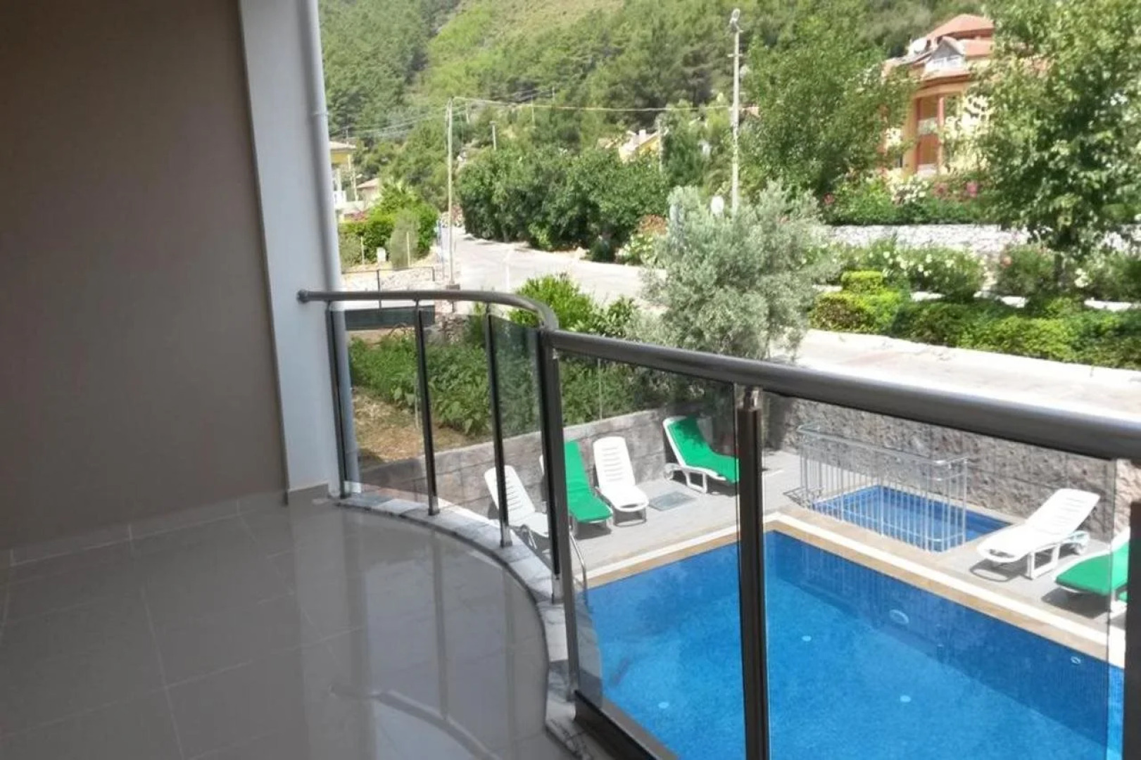 Kleopatra Apartments