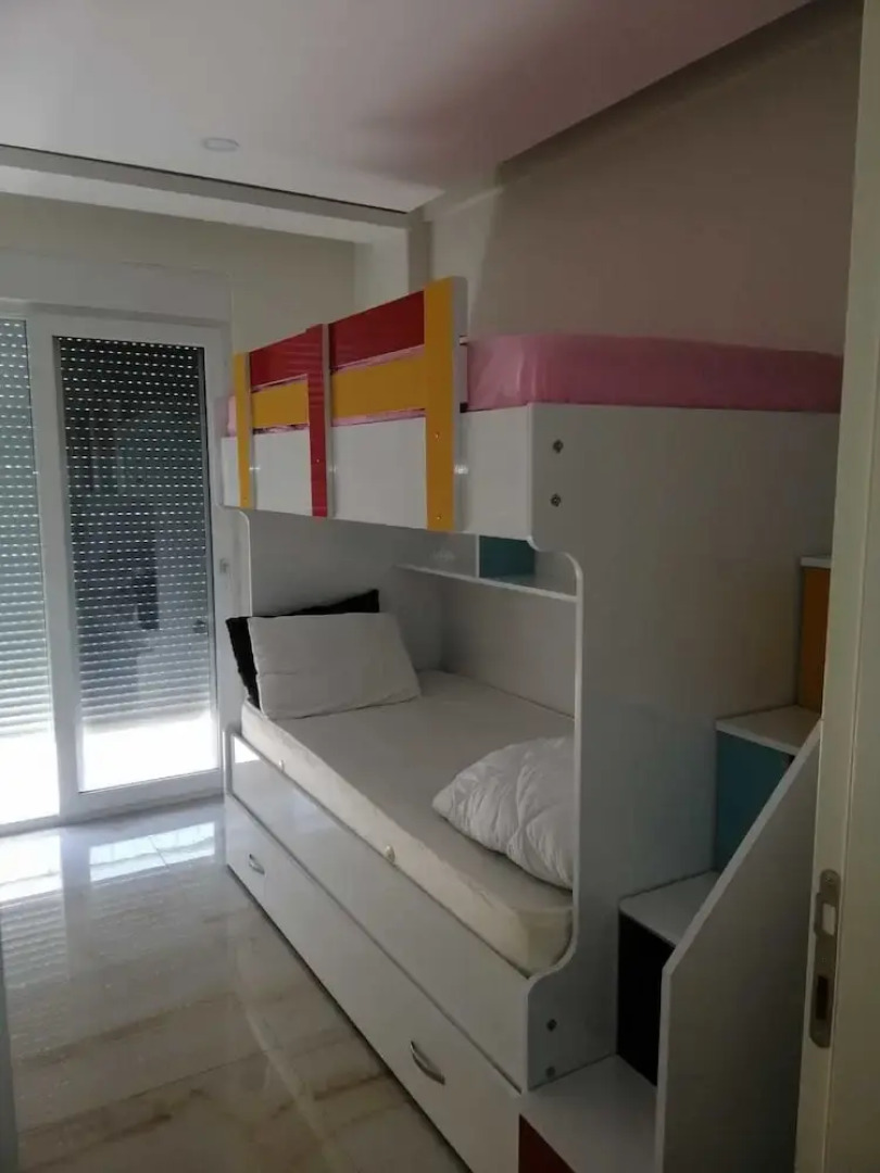 Esila Park Lara Kundu