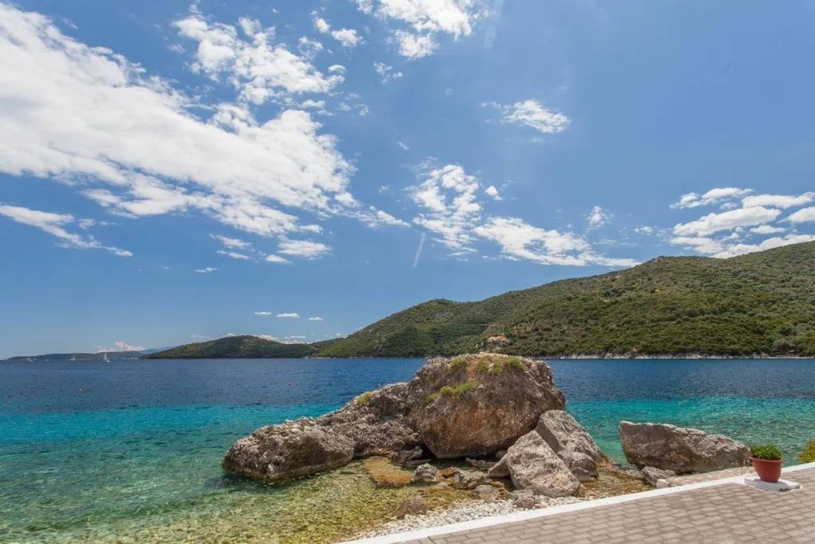 Ionio Sea Poros Studios