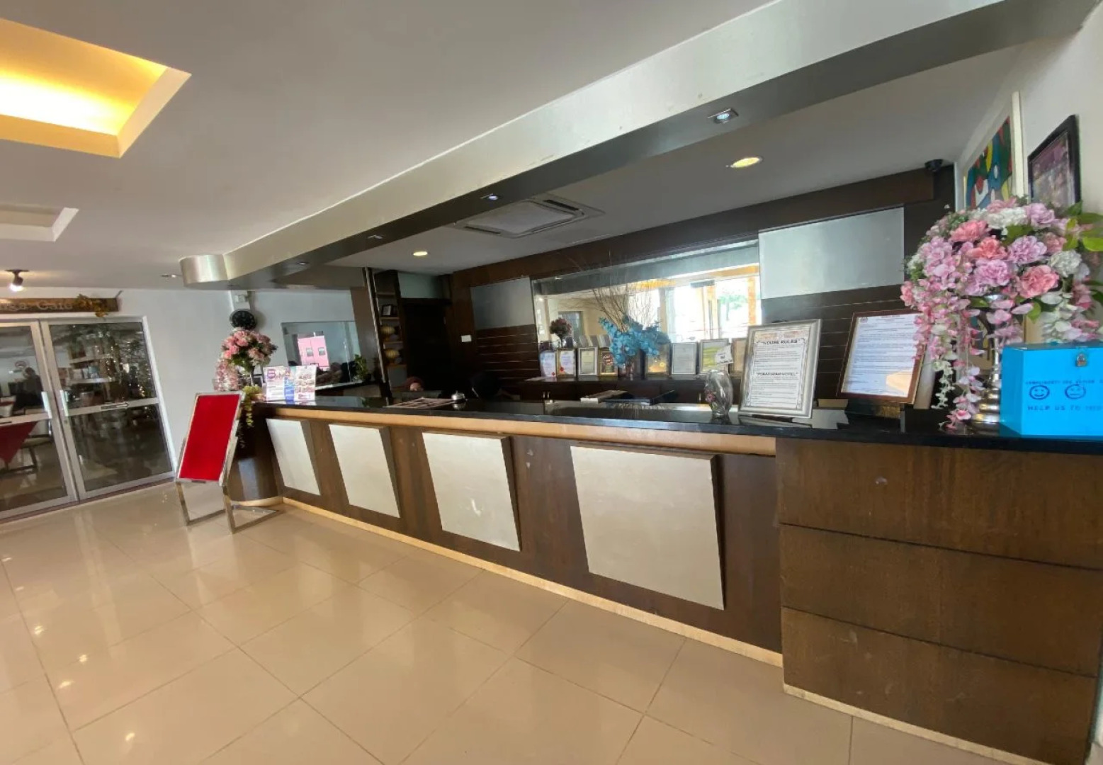 Capital O 89658 Bustani Hotel