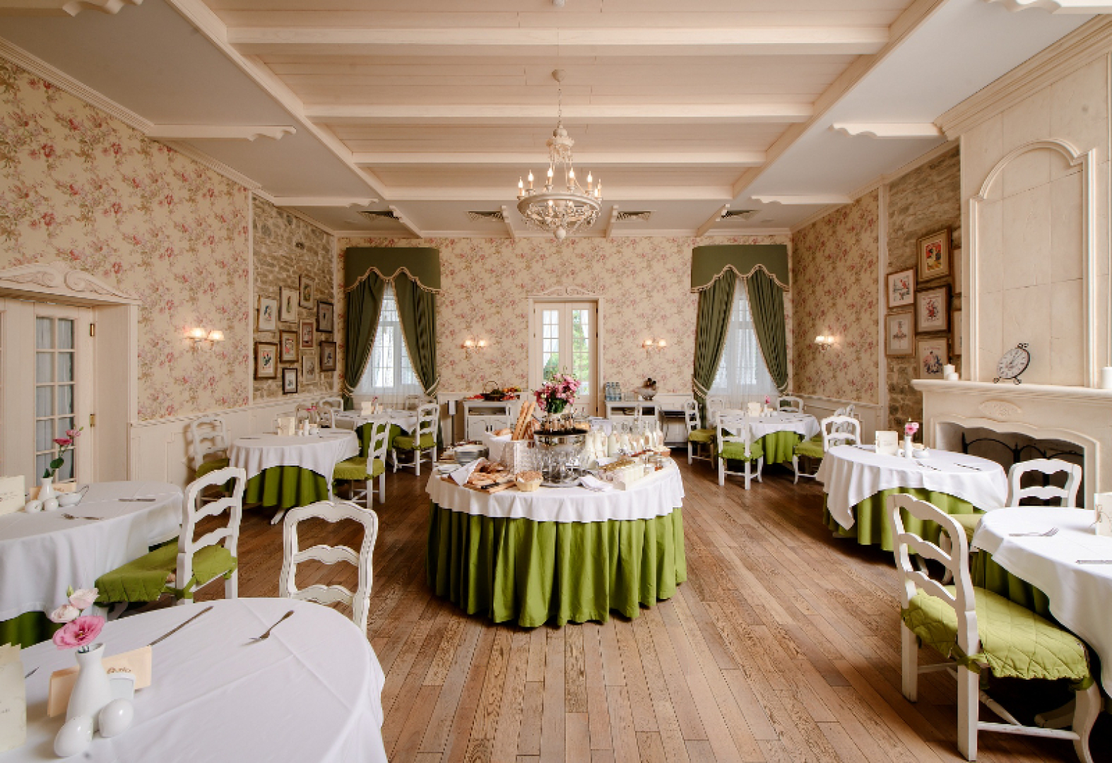 Отель Империал & Champagne-spa