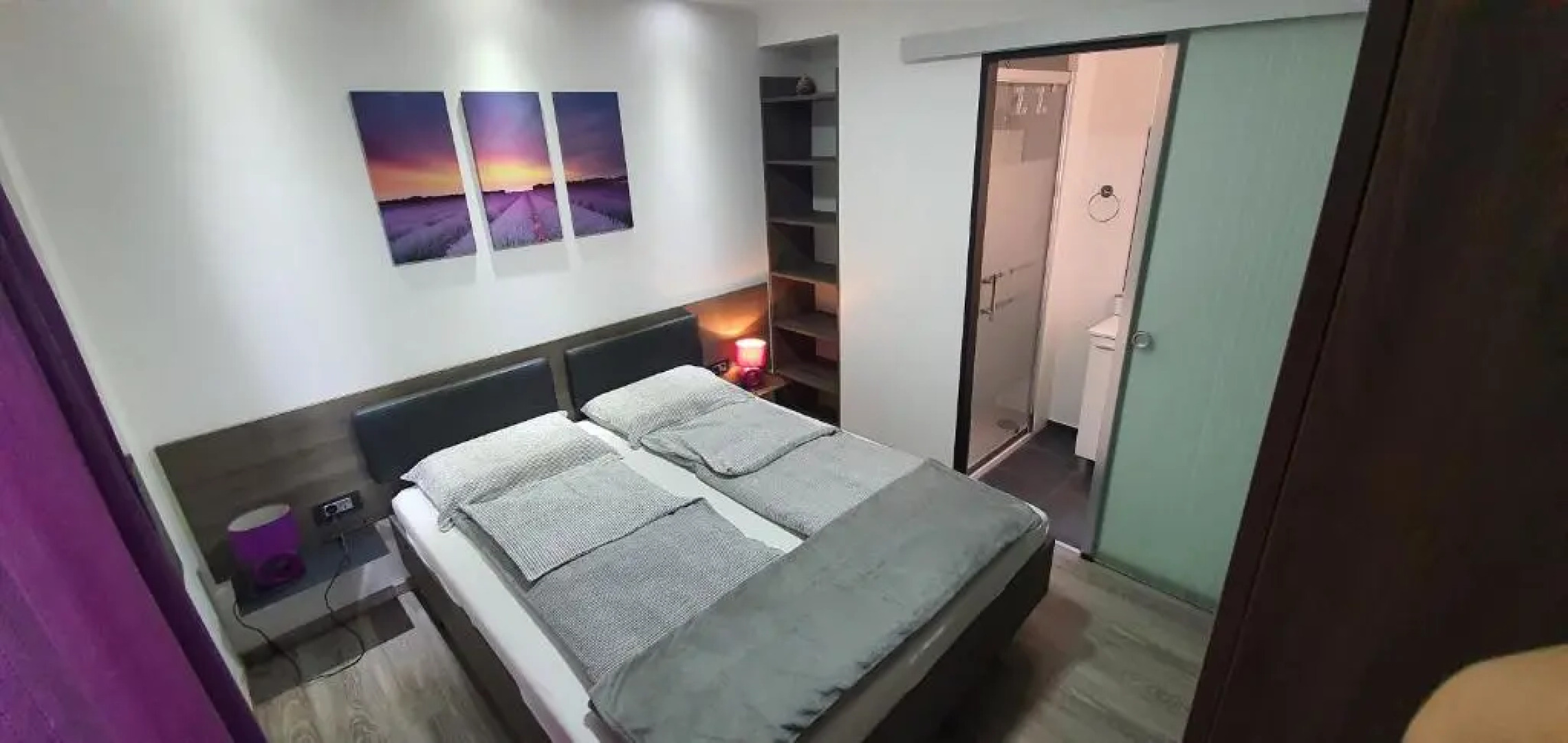 Pirovac Premium Luksuzni Mobile-Home on the beach 6 ležaja satelit tv wifi klima 2 x wc velika terasa full opremljena ljubimci dozvoljeni parkirno mjesto 10m do plaže pogodno za djecu mali obiteljski kamp 100m do centra mjesta