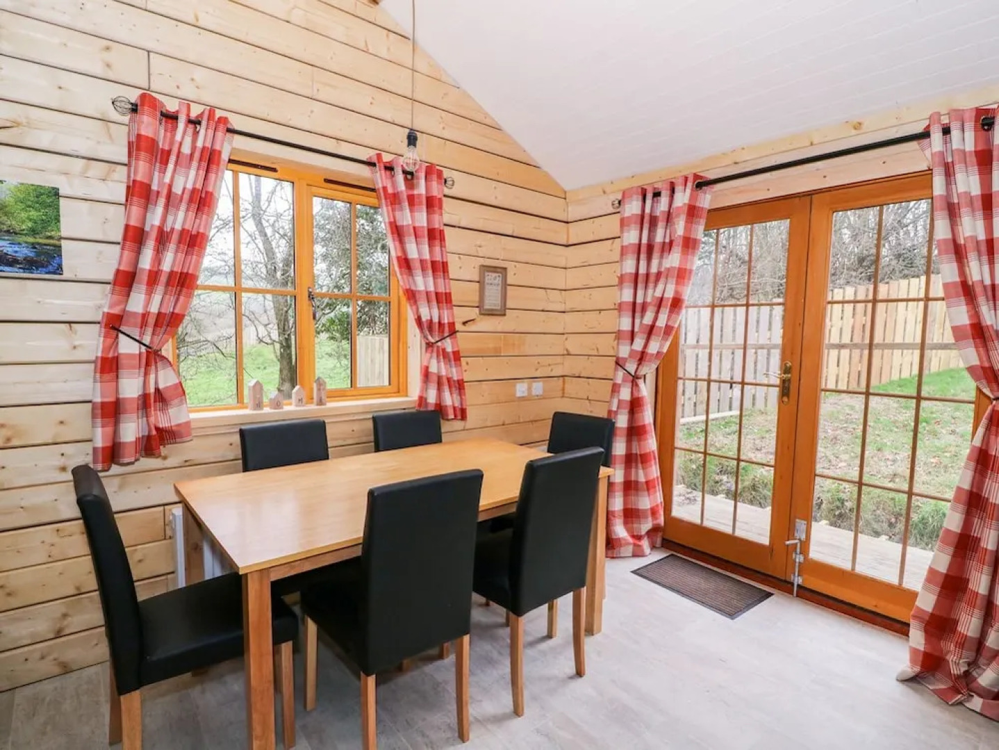 The Paddock, Llanbrynmair