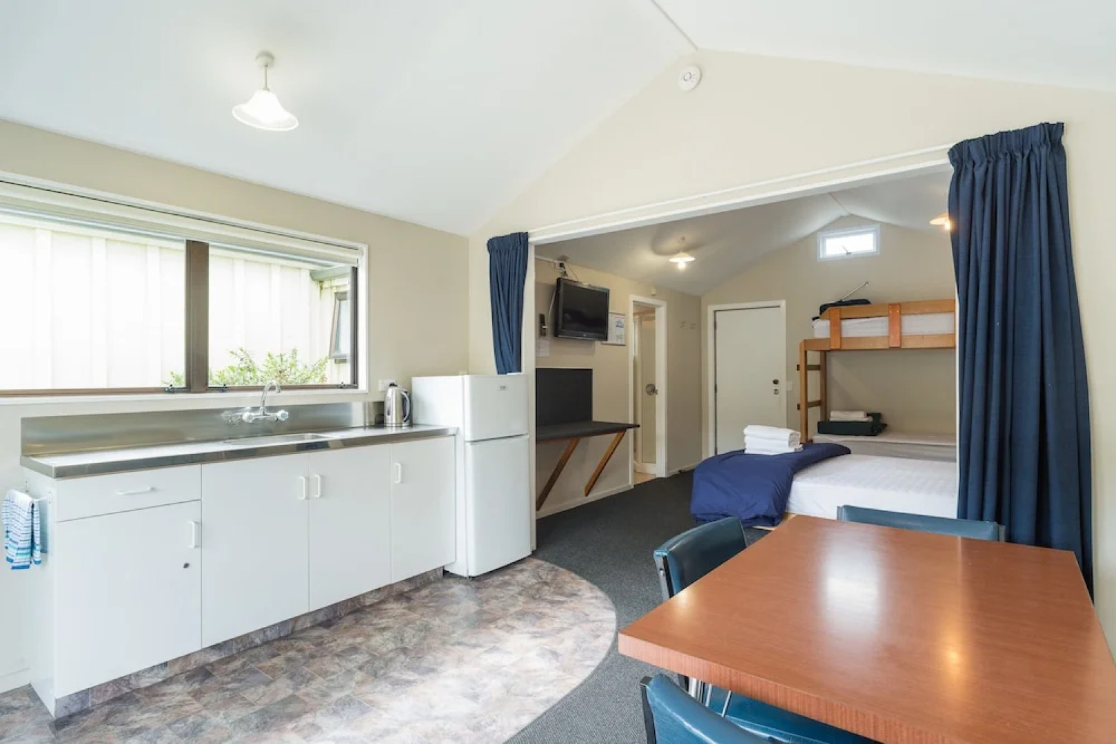 Kaiteriteri Reserve Cabins