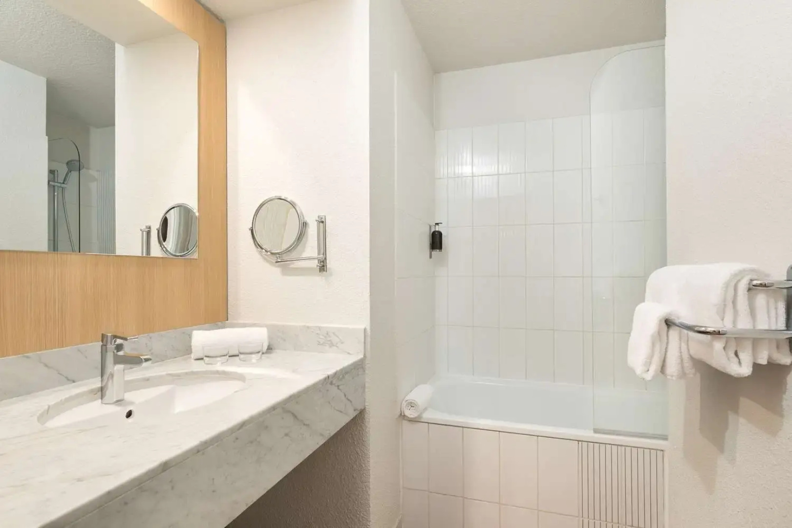 Hotel Innes by HappyCulture