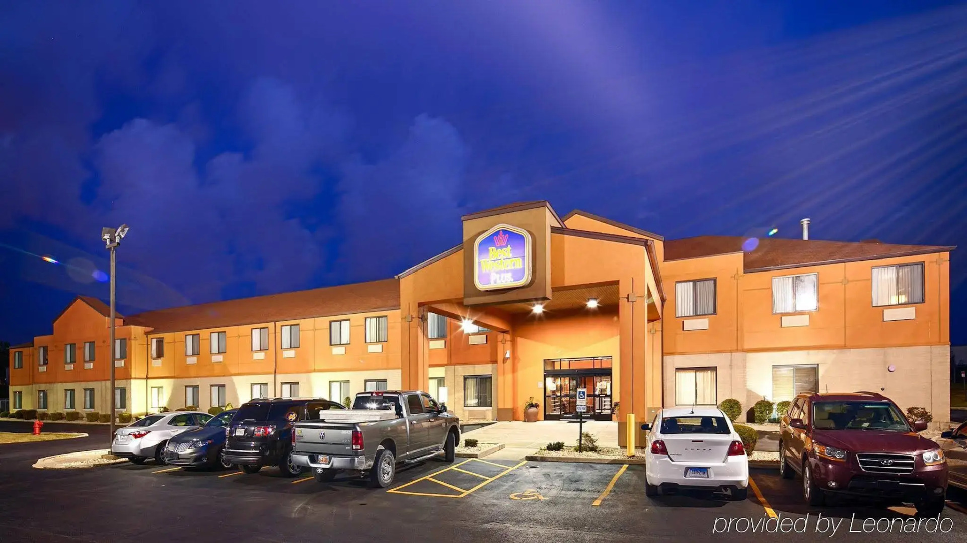 Spark by Hilton Oak Forest