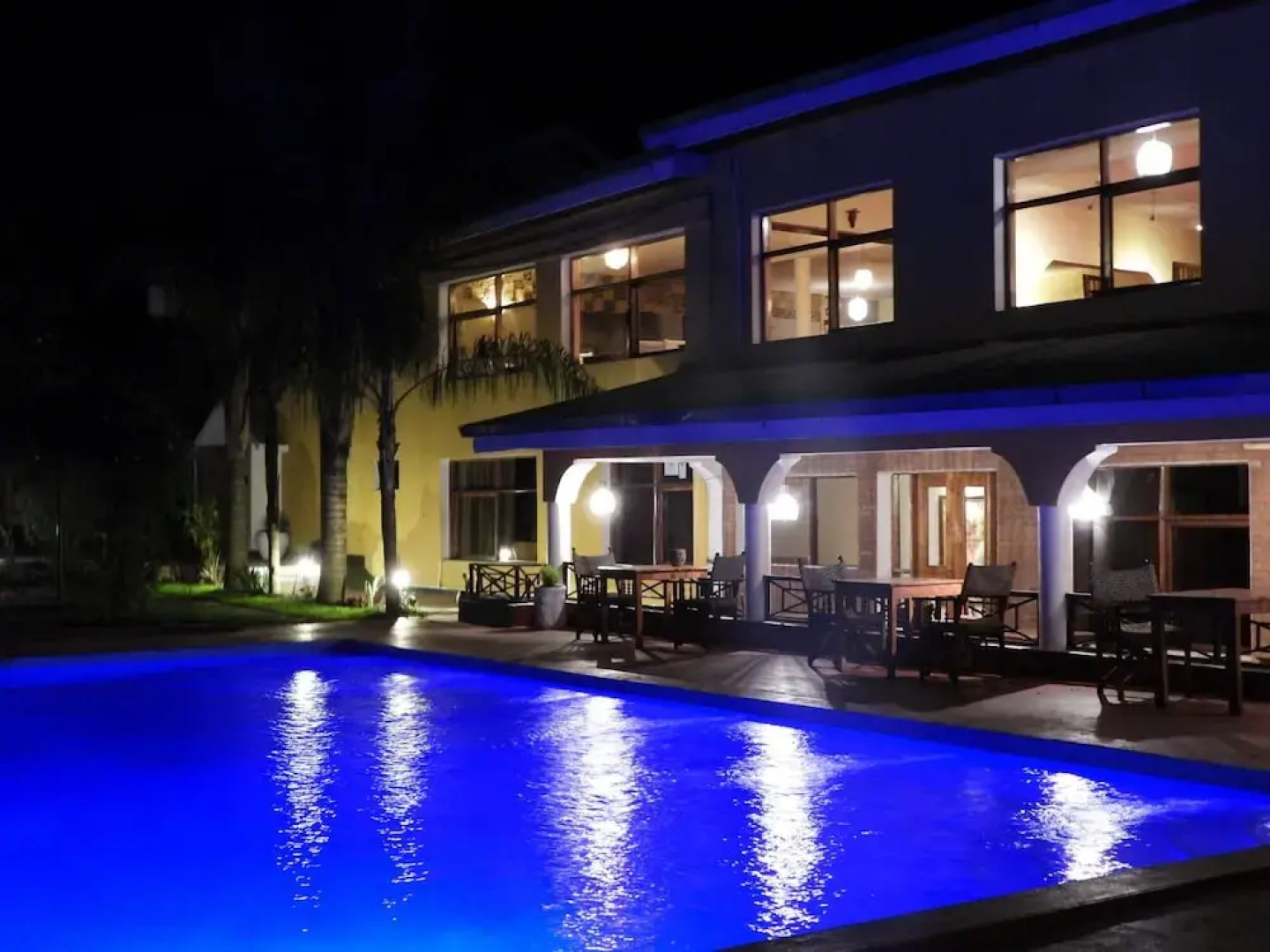 Bougainvillea Safari Lodge