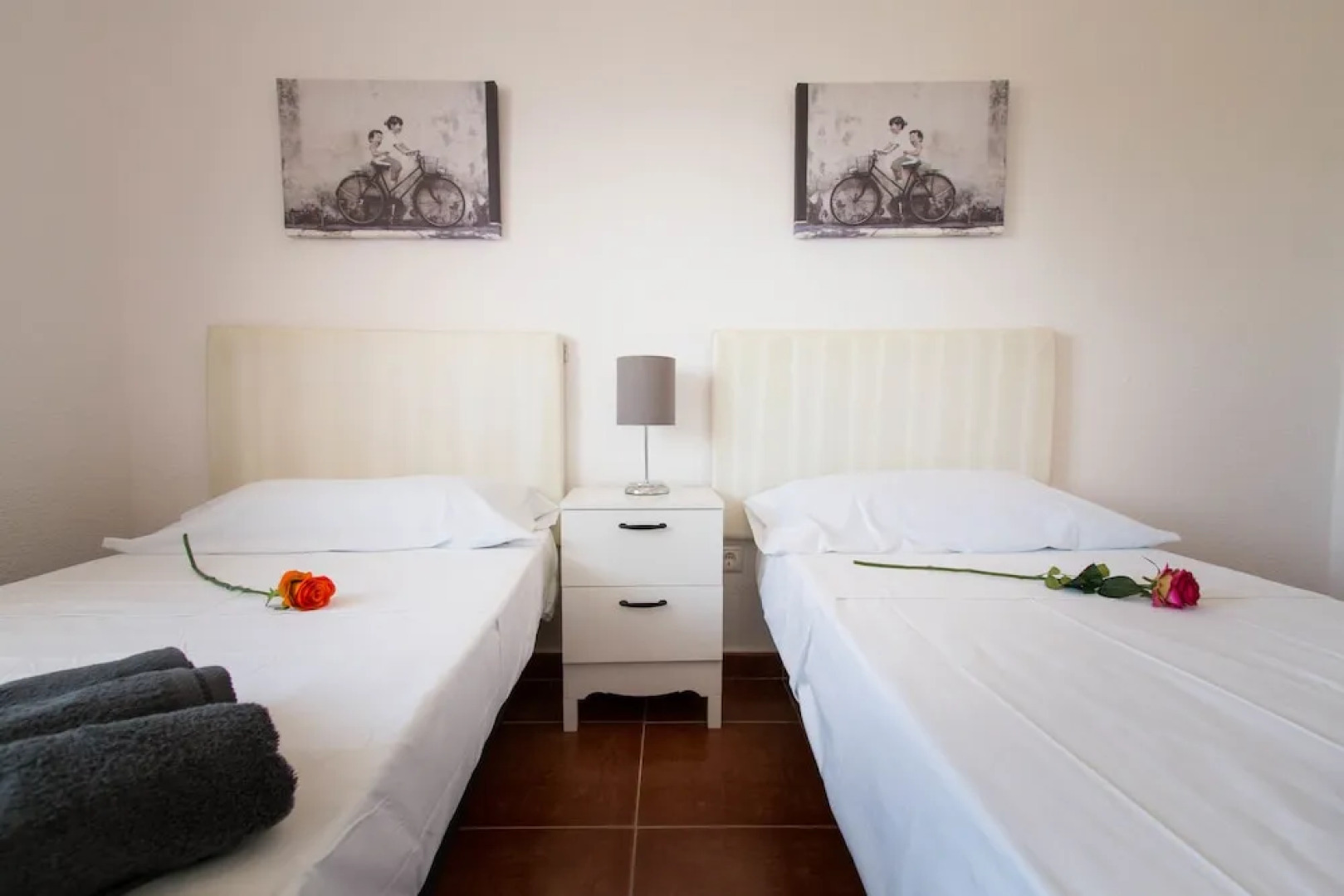 Holidays2Torremolinos Apartamento de 3 dormitorios con terraza y piscina comunitaria