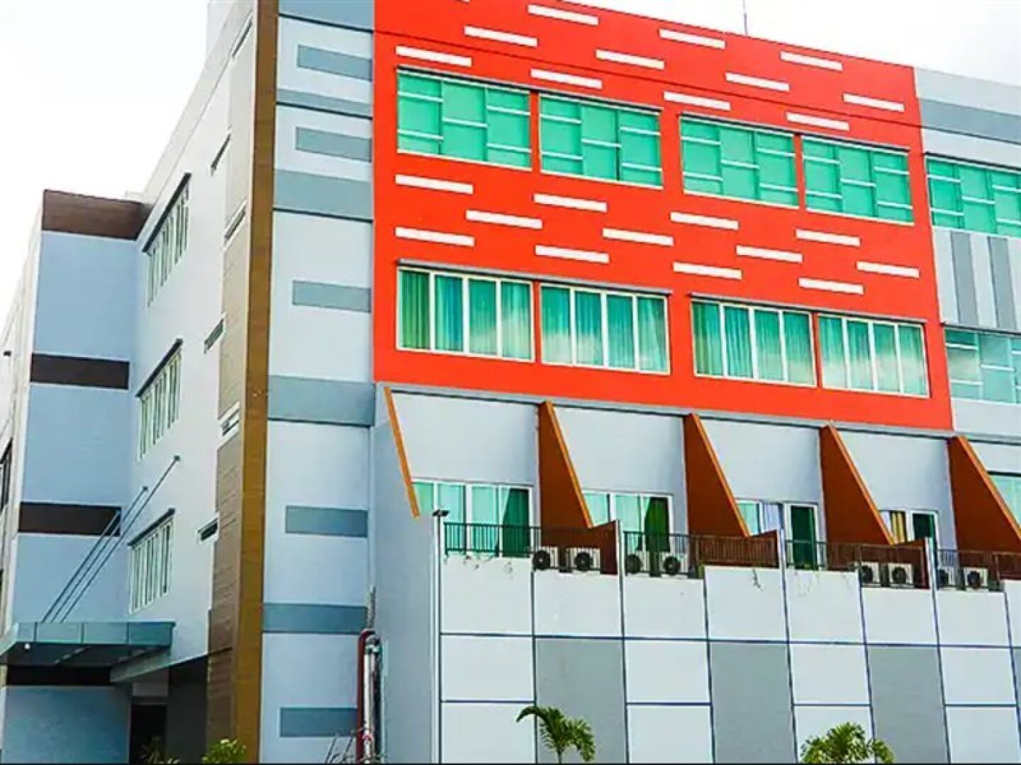 Maleo Town Square Hotel