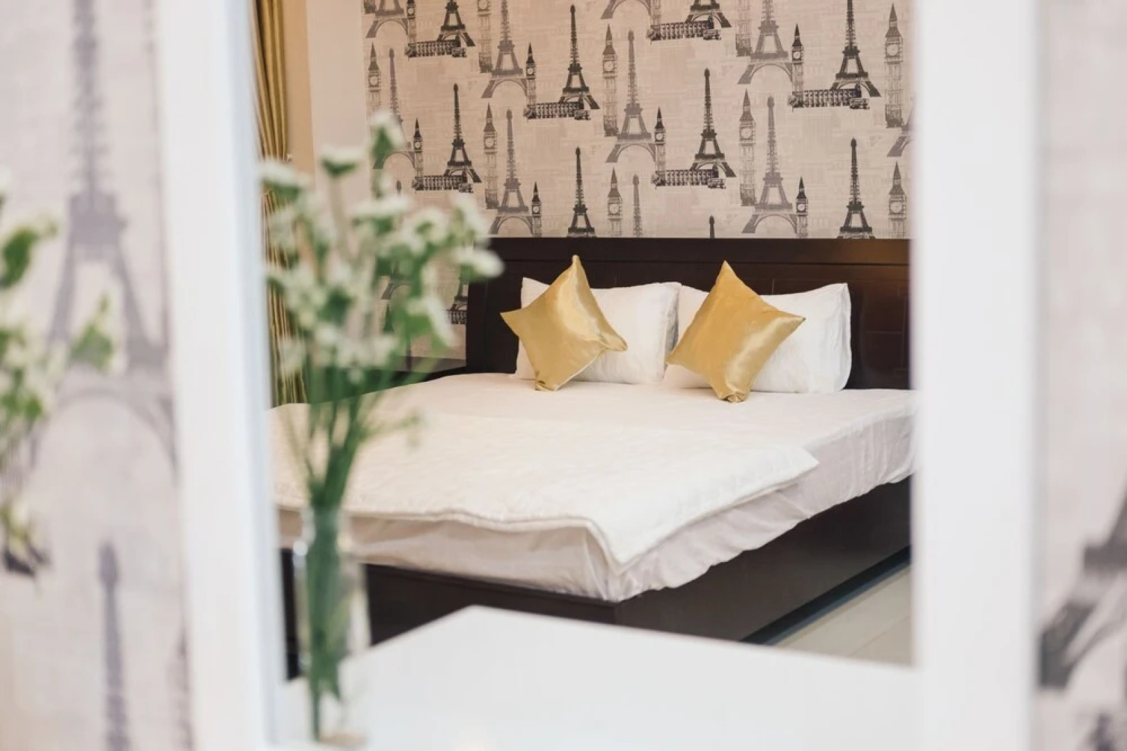 White Hotel - Hostel