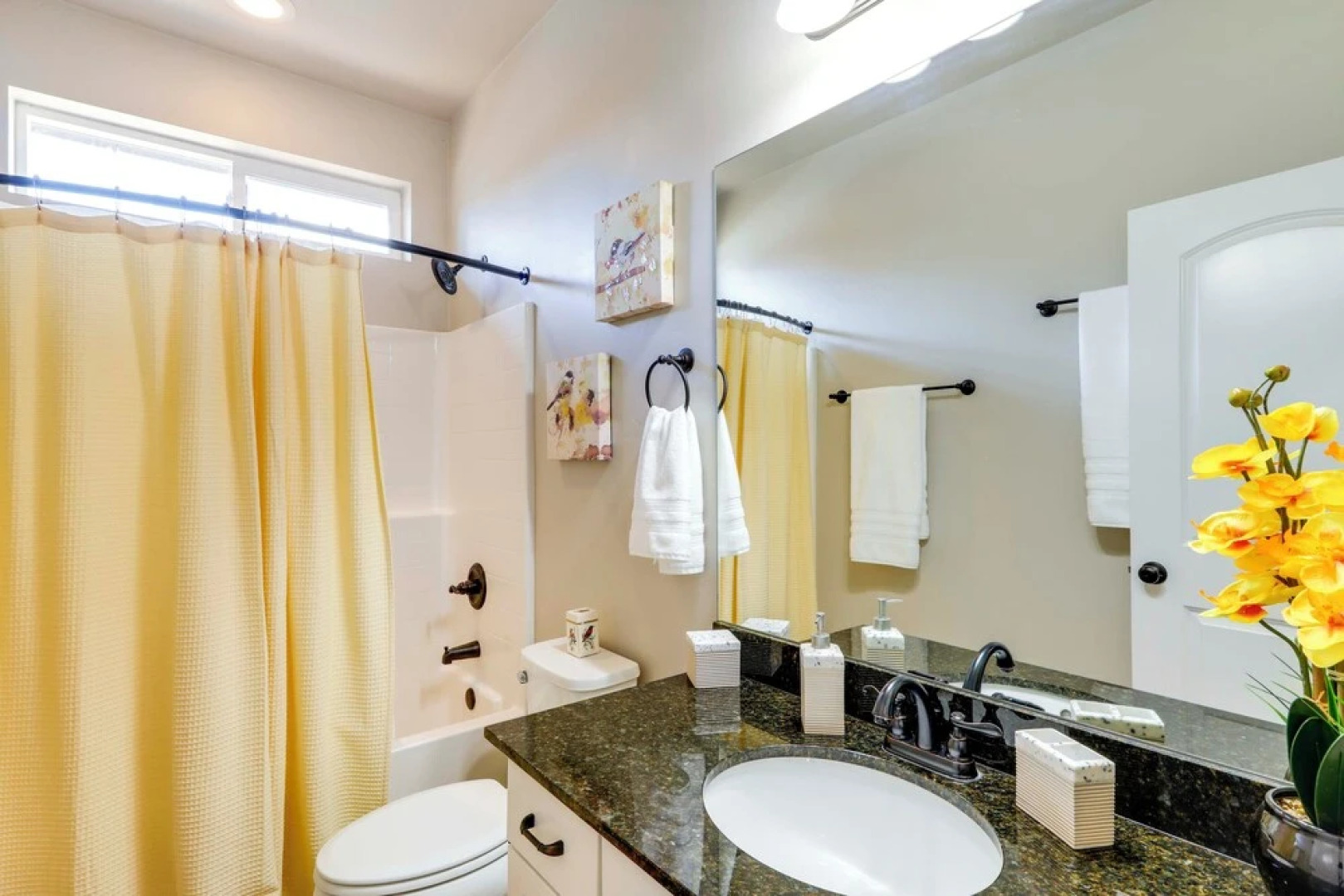 Flagstaff Home w/ Backyard Oasis: 38 Mi to Sedona!