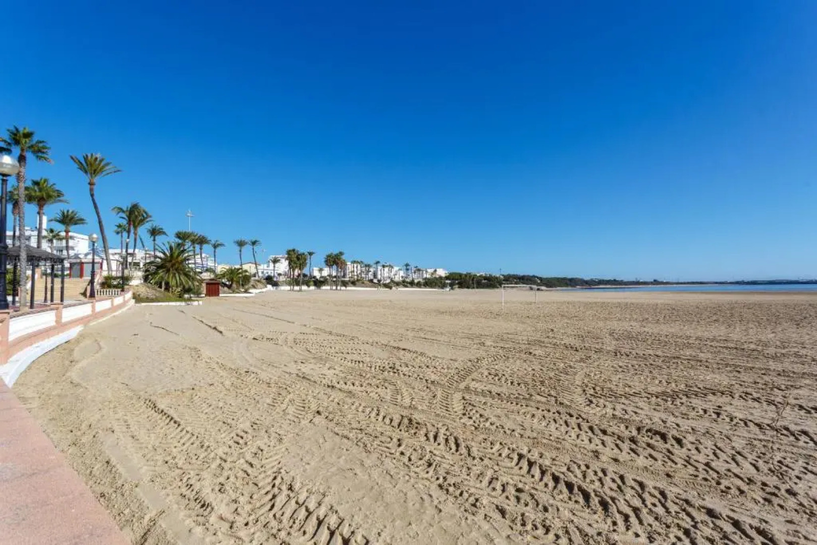 Atico La LUZ-Rota free parking by Cadiz4Rentals