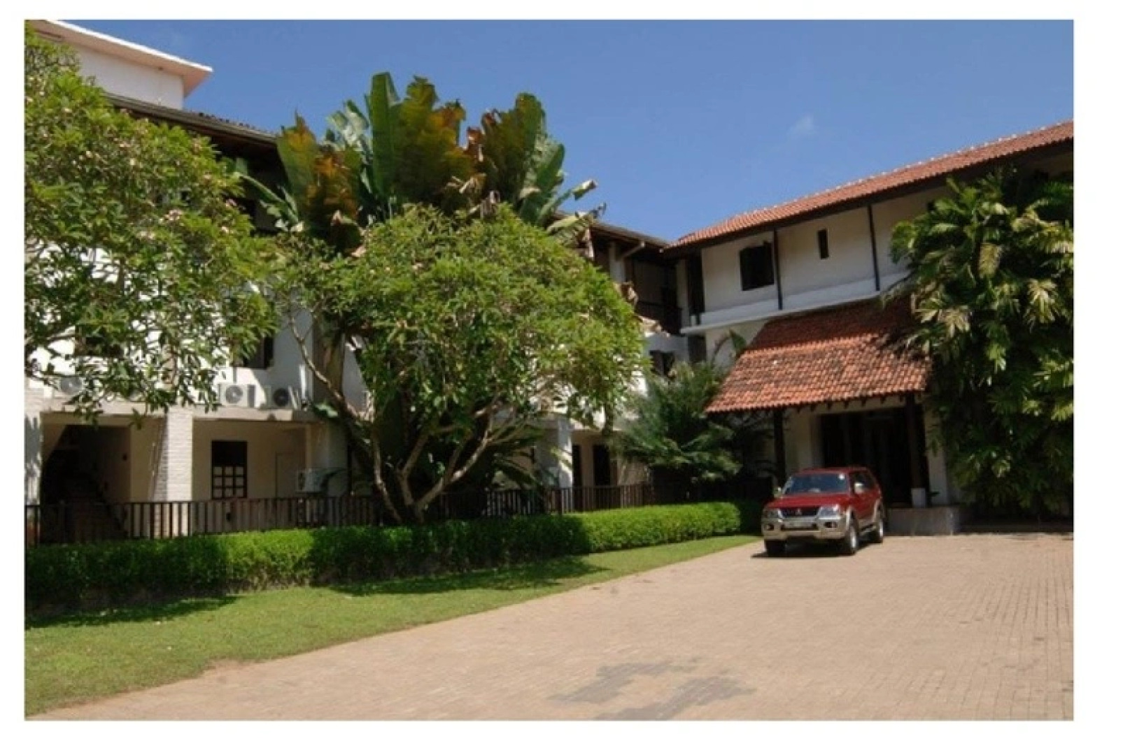 Taprospa  Footprints"