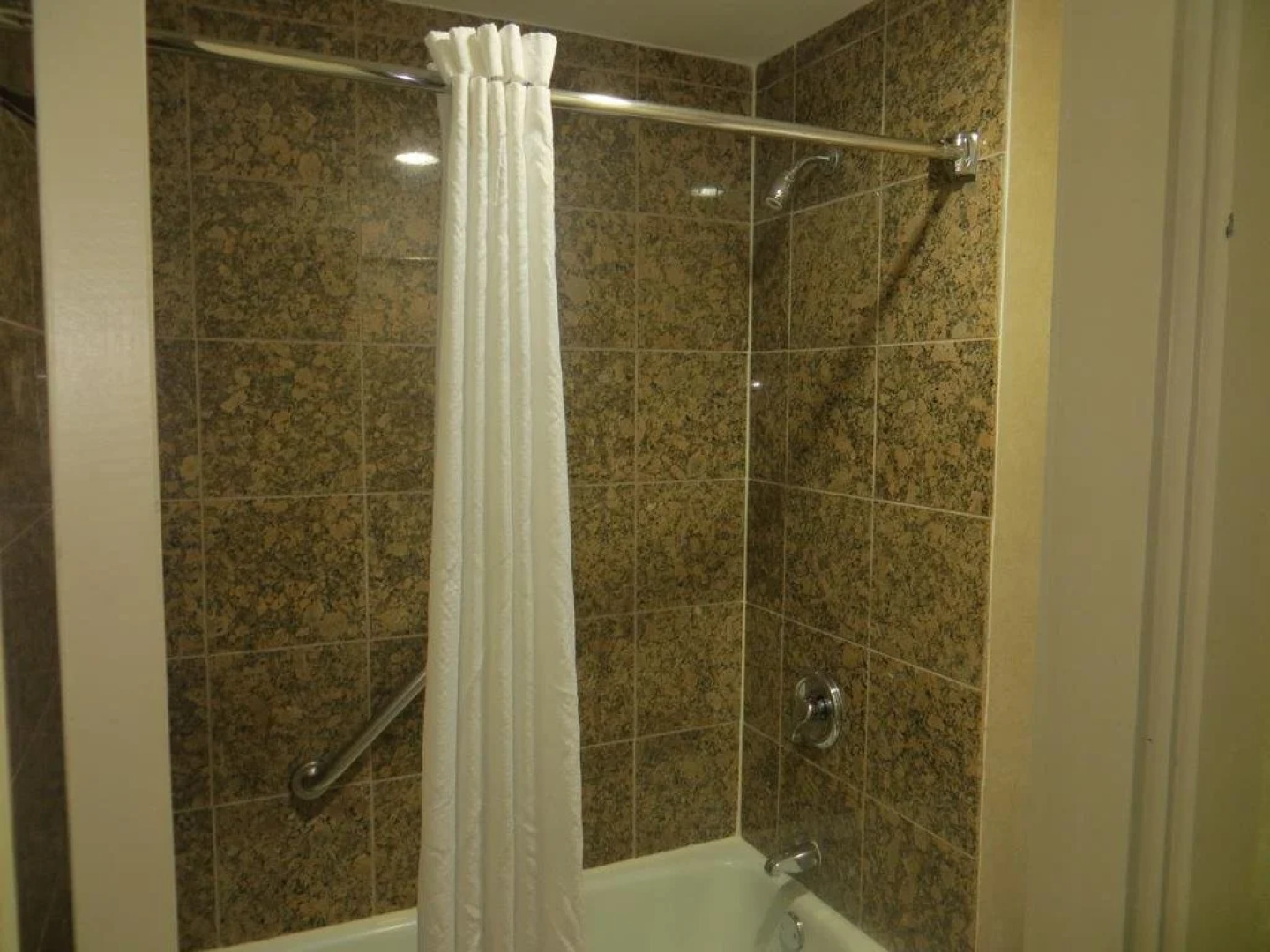 Love Field Hotel and Suites