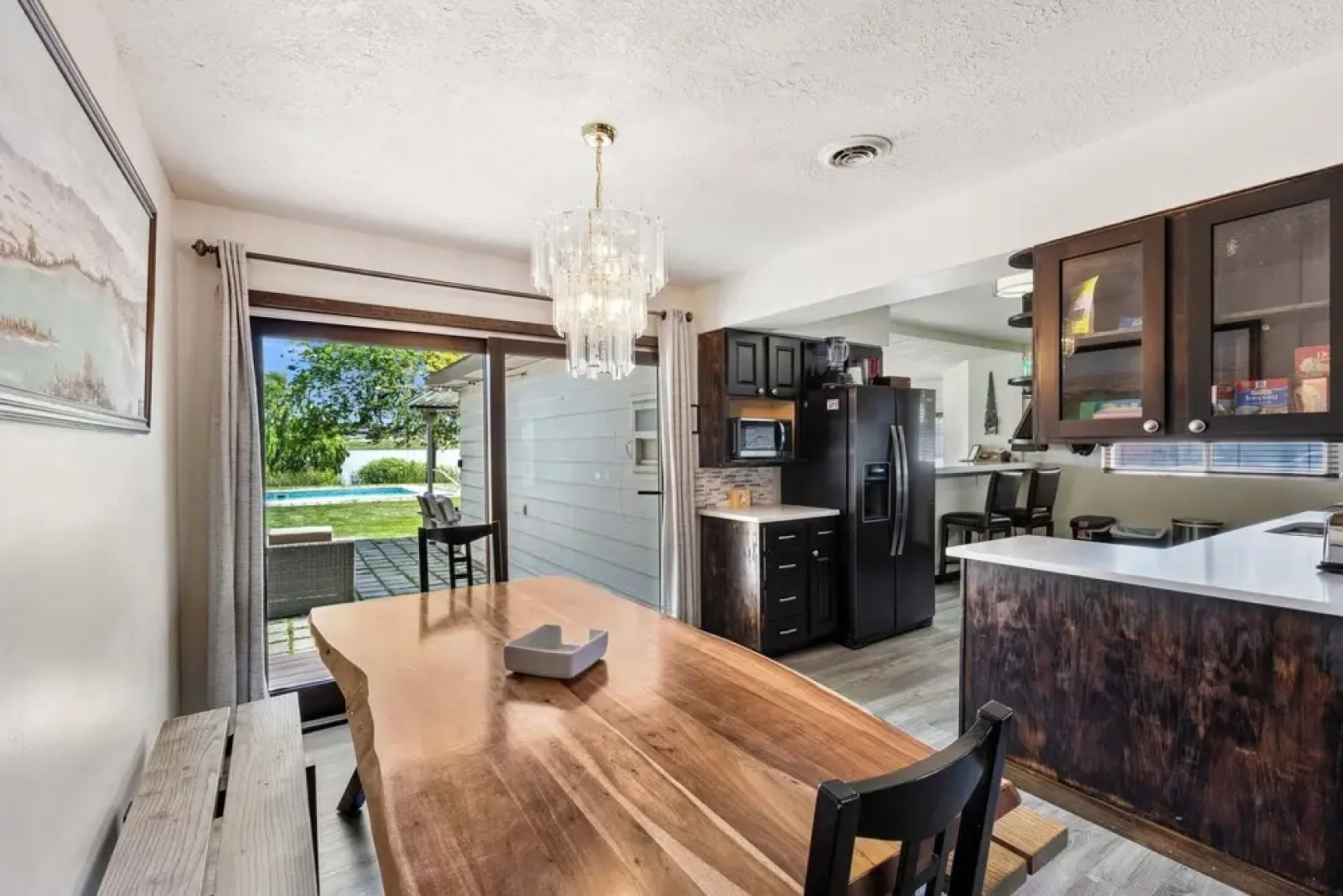 Lakefront Washington Home w/ Private Pool & Sauna