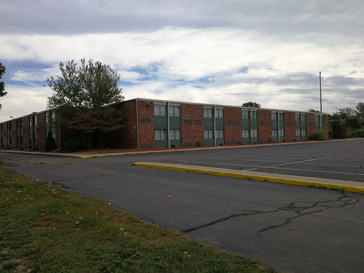 Mystic River Hotel & Suites Near Casinos