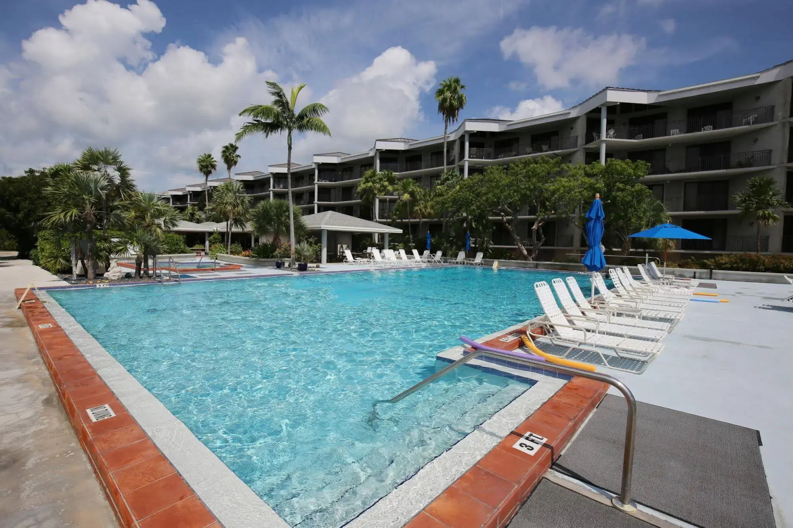 1800 Atlantic Suites