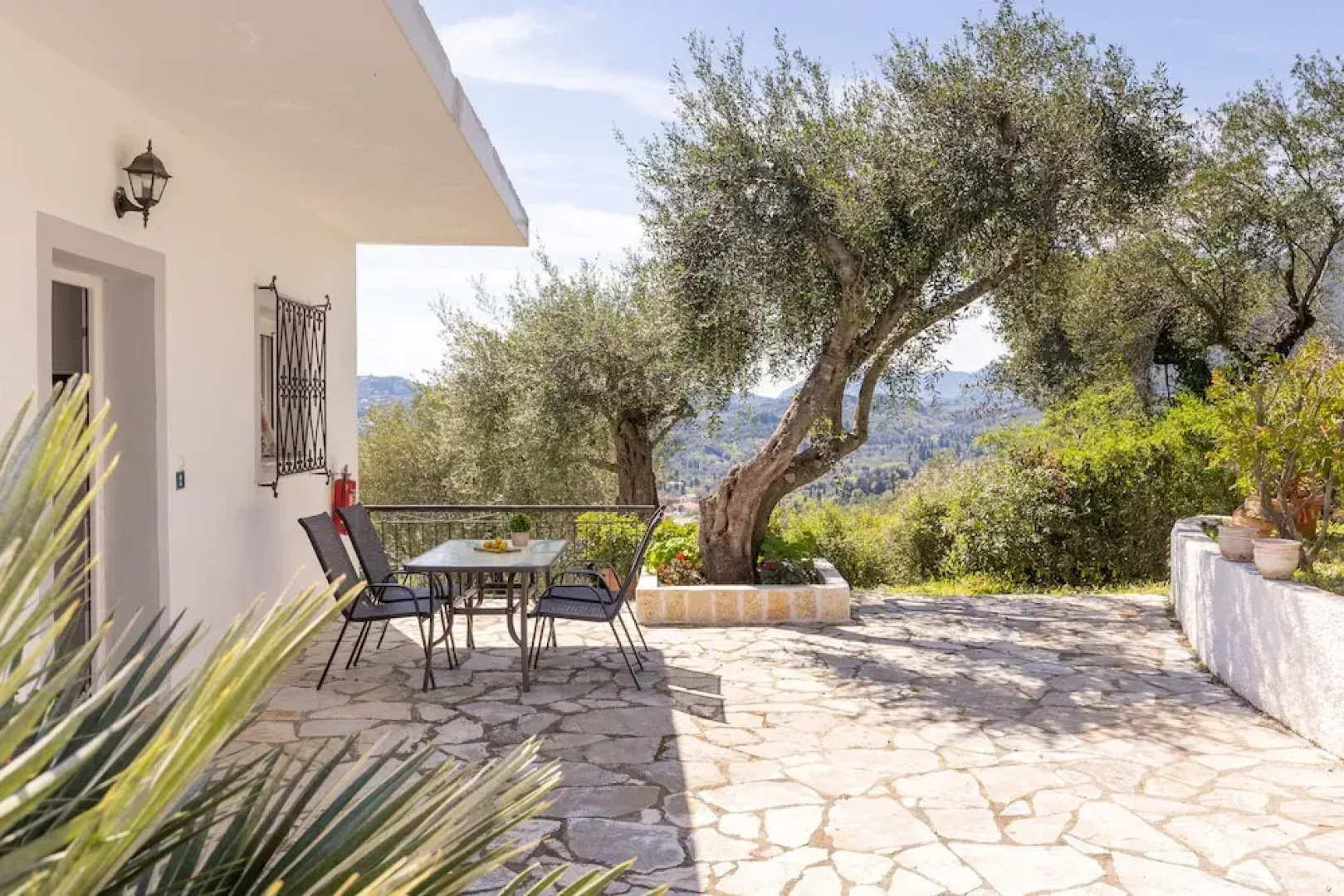 Katerina Horizon Apartments by Konnect