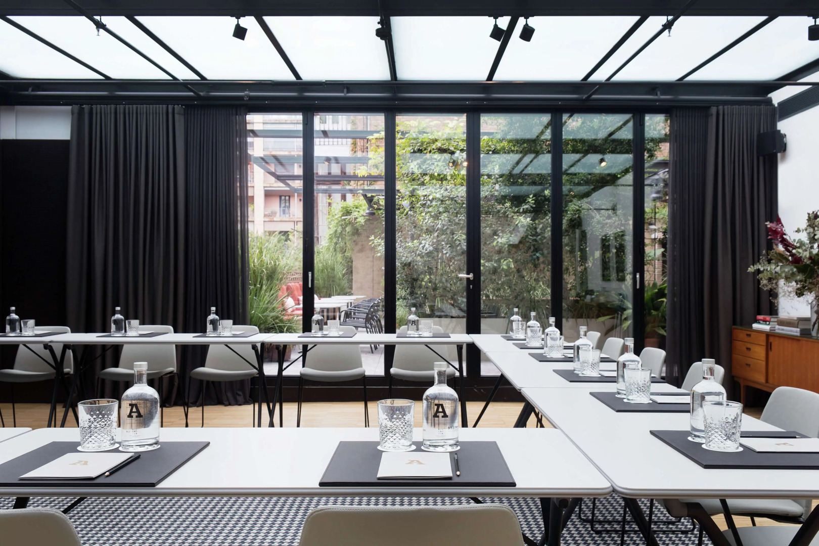 Alexandra Barcelona Hotel, Curio Collection by Hilton