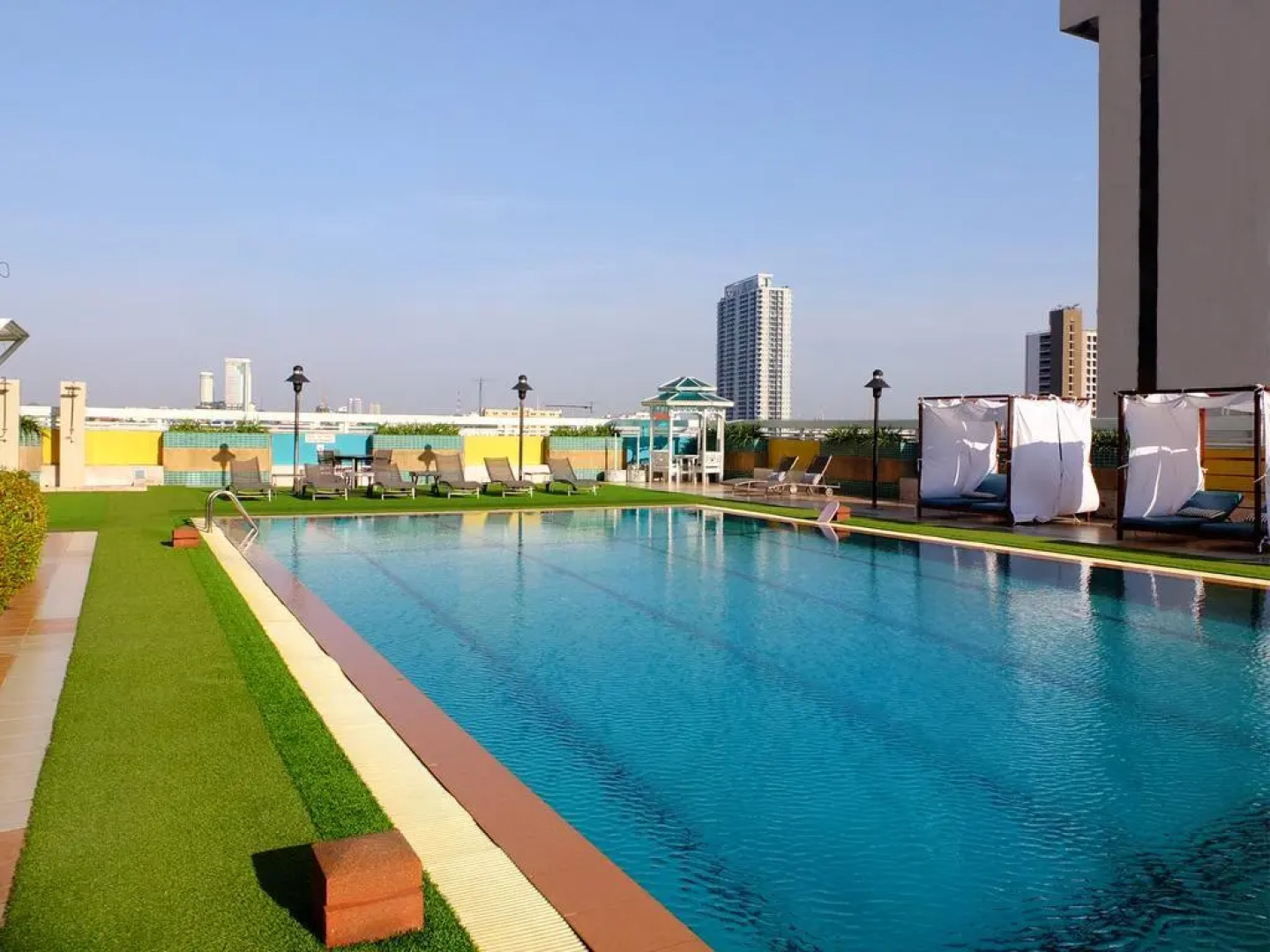 Evergreen Place Siam by UHG