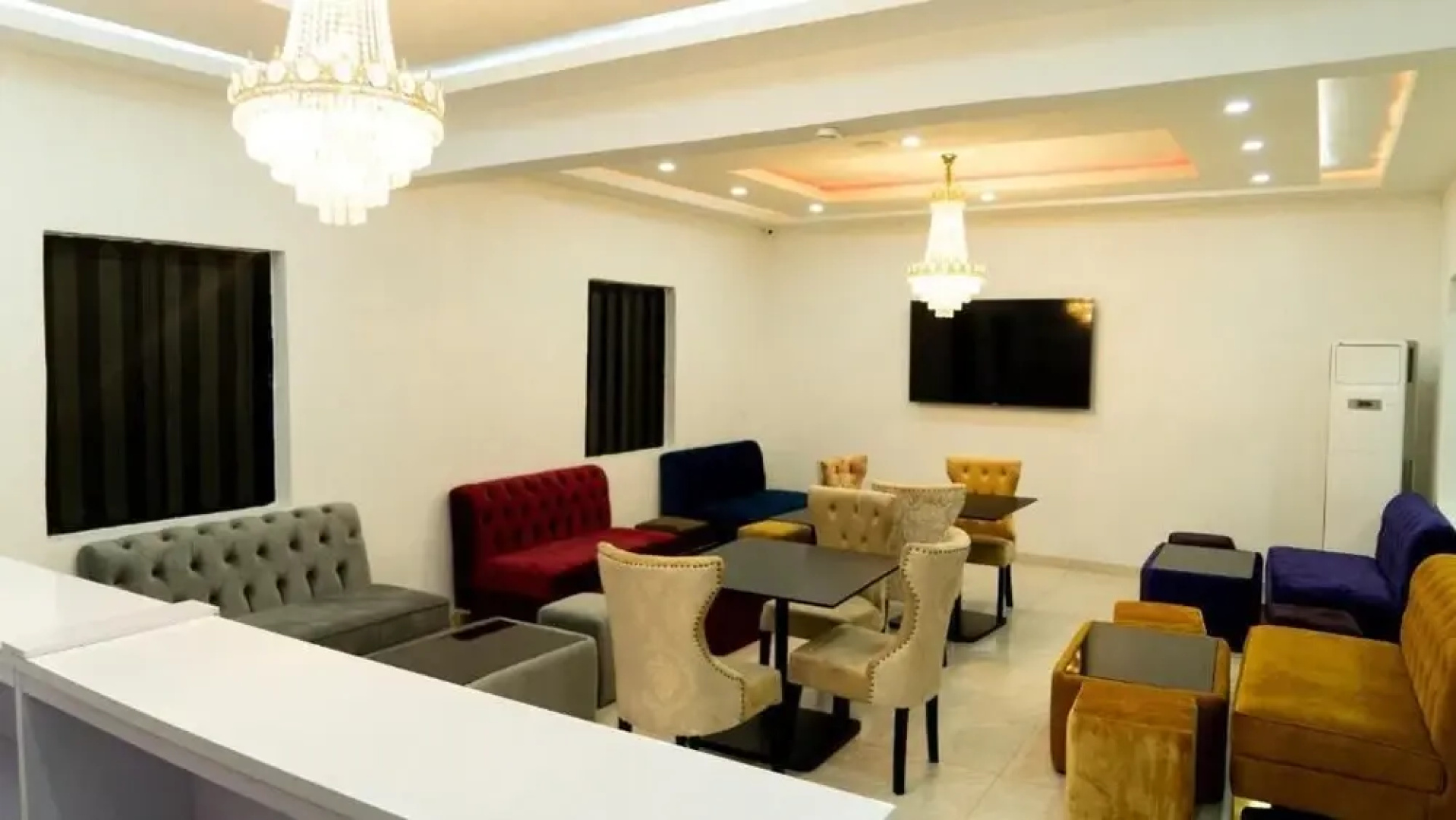 247 Luxury Hotel & Apartment Ajah