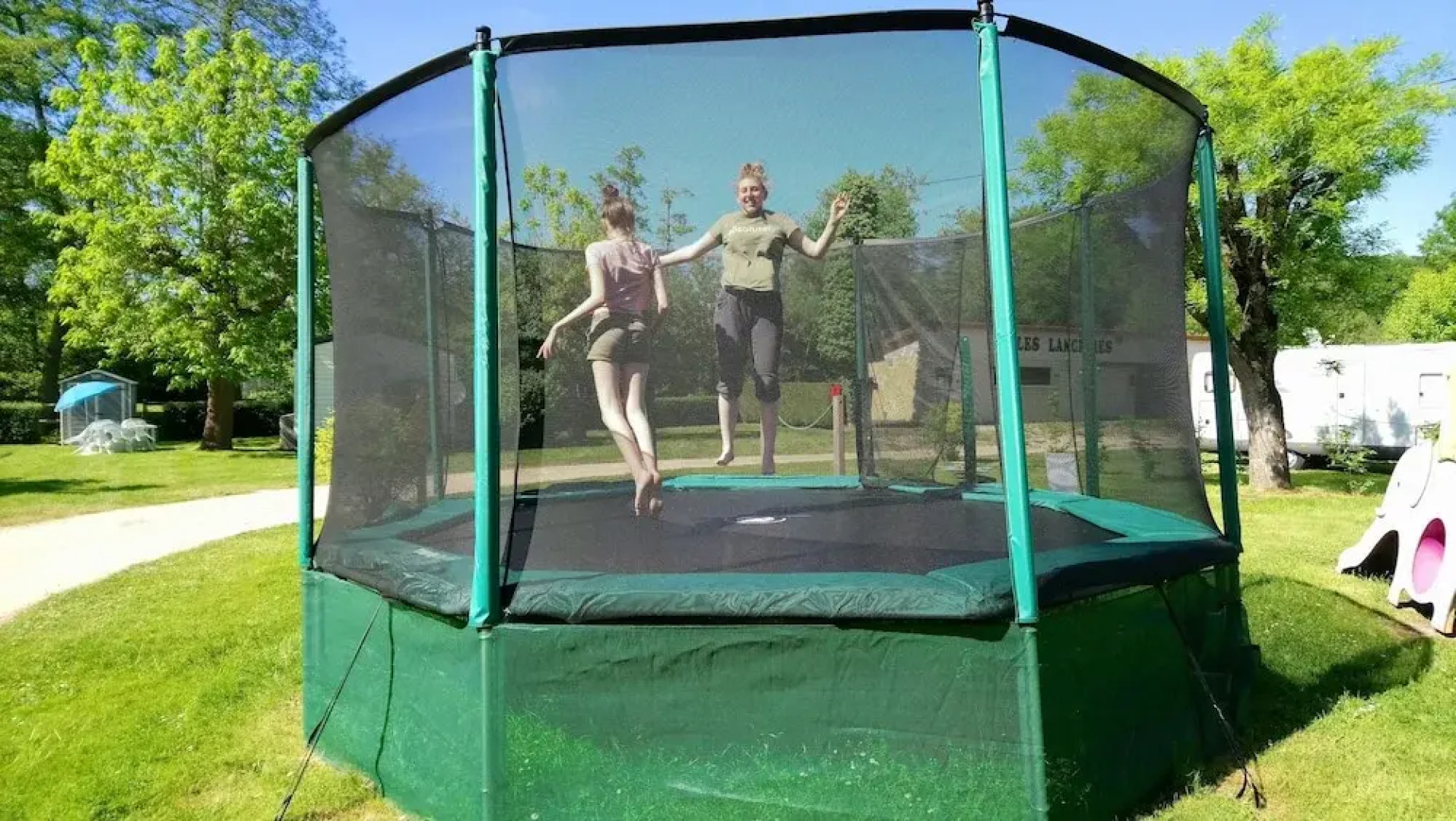 Camping des Lancieres - Tentes Treck