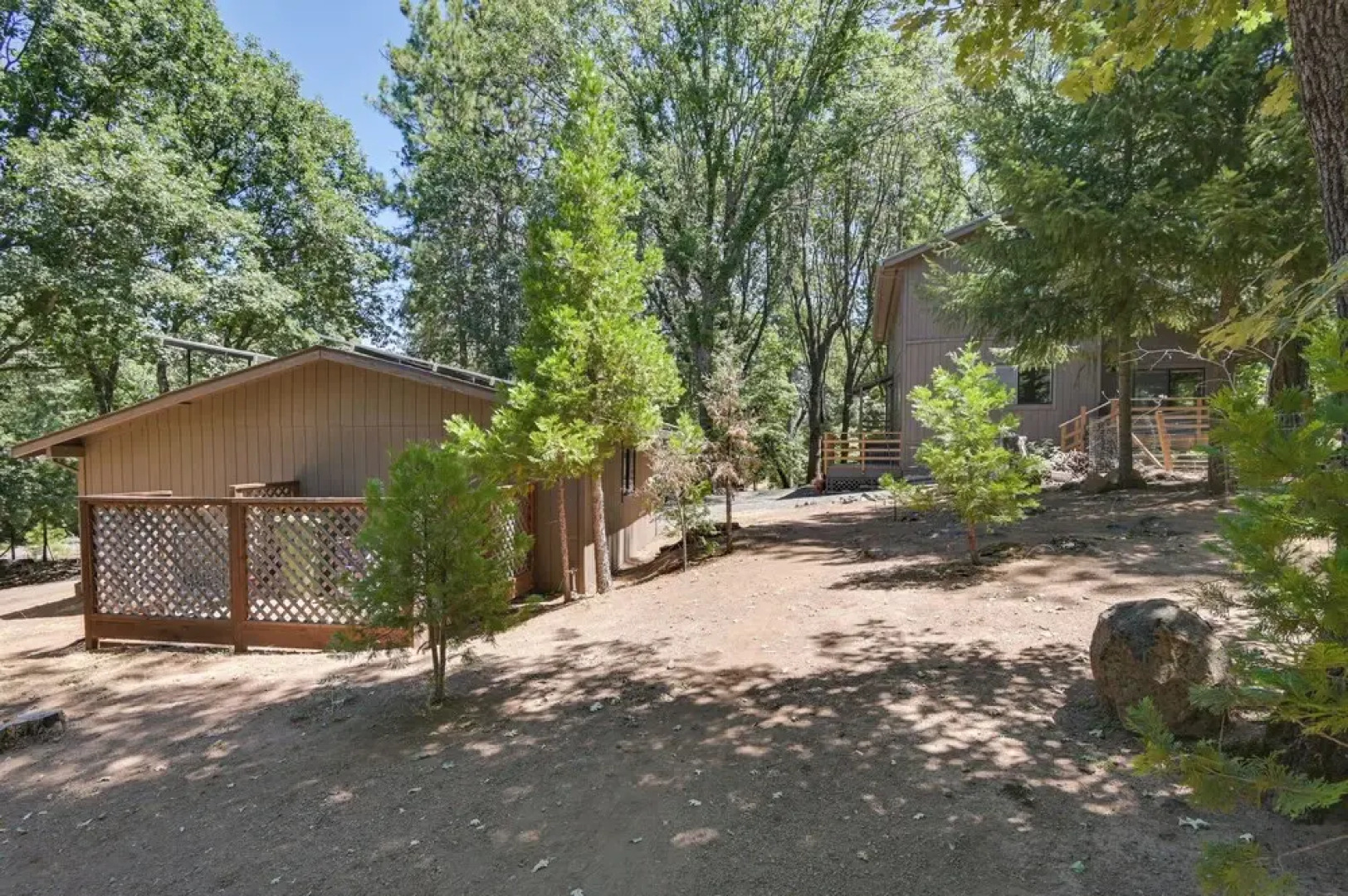 Welcoming Cole Ridge Chalet in Kelseyville!