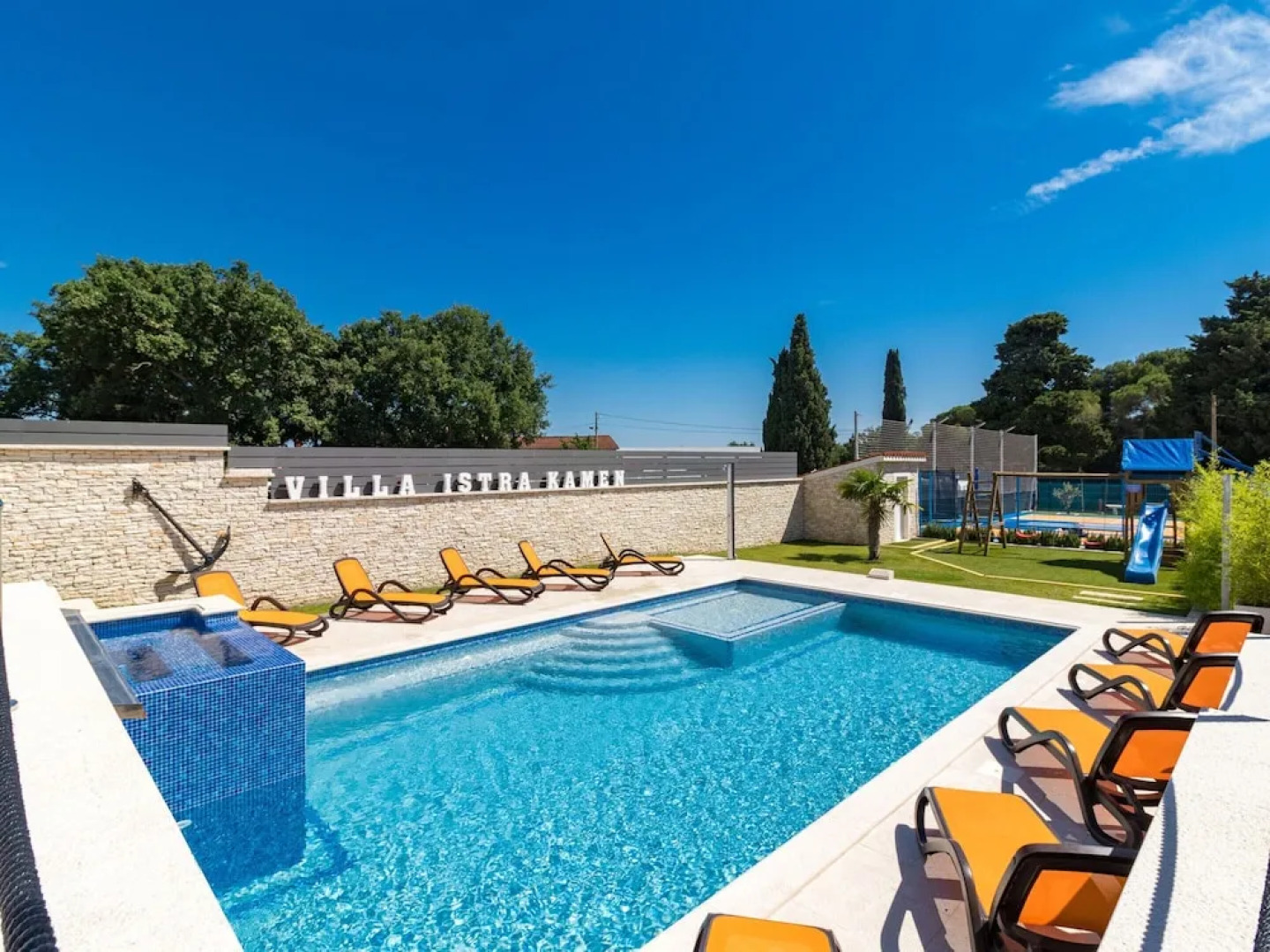 Villa in Pula With Pool Near Roman Arena