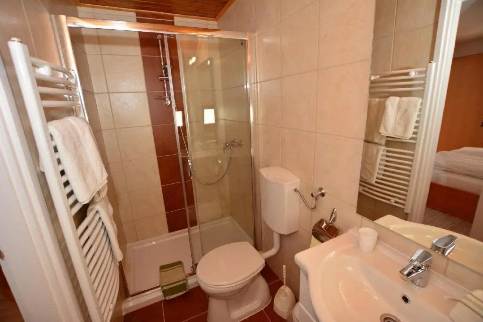 Viragoskert Apartman