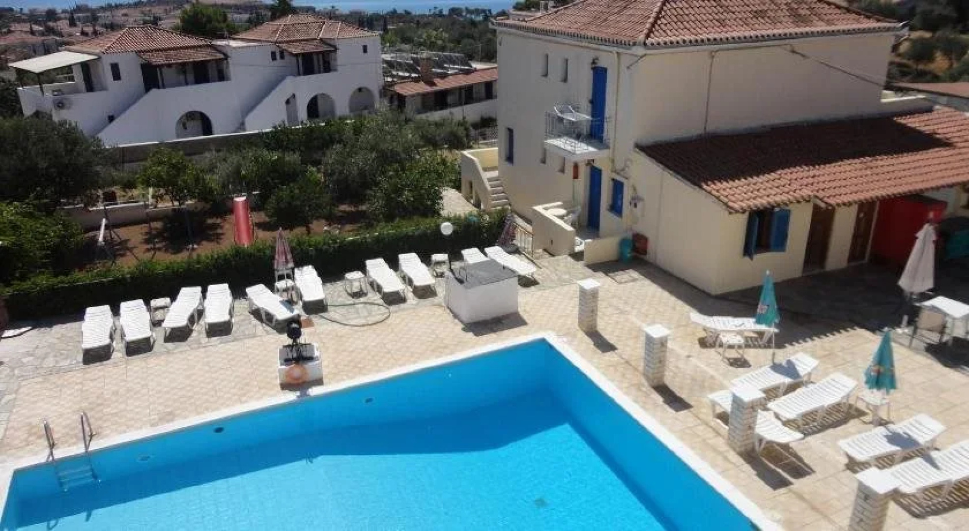 Lianos Hotel Apartments