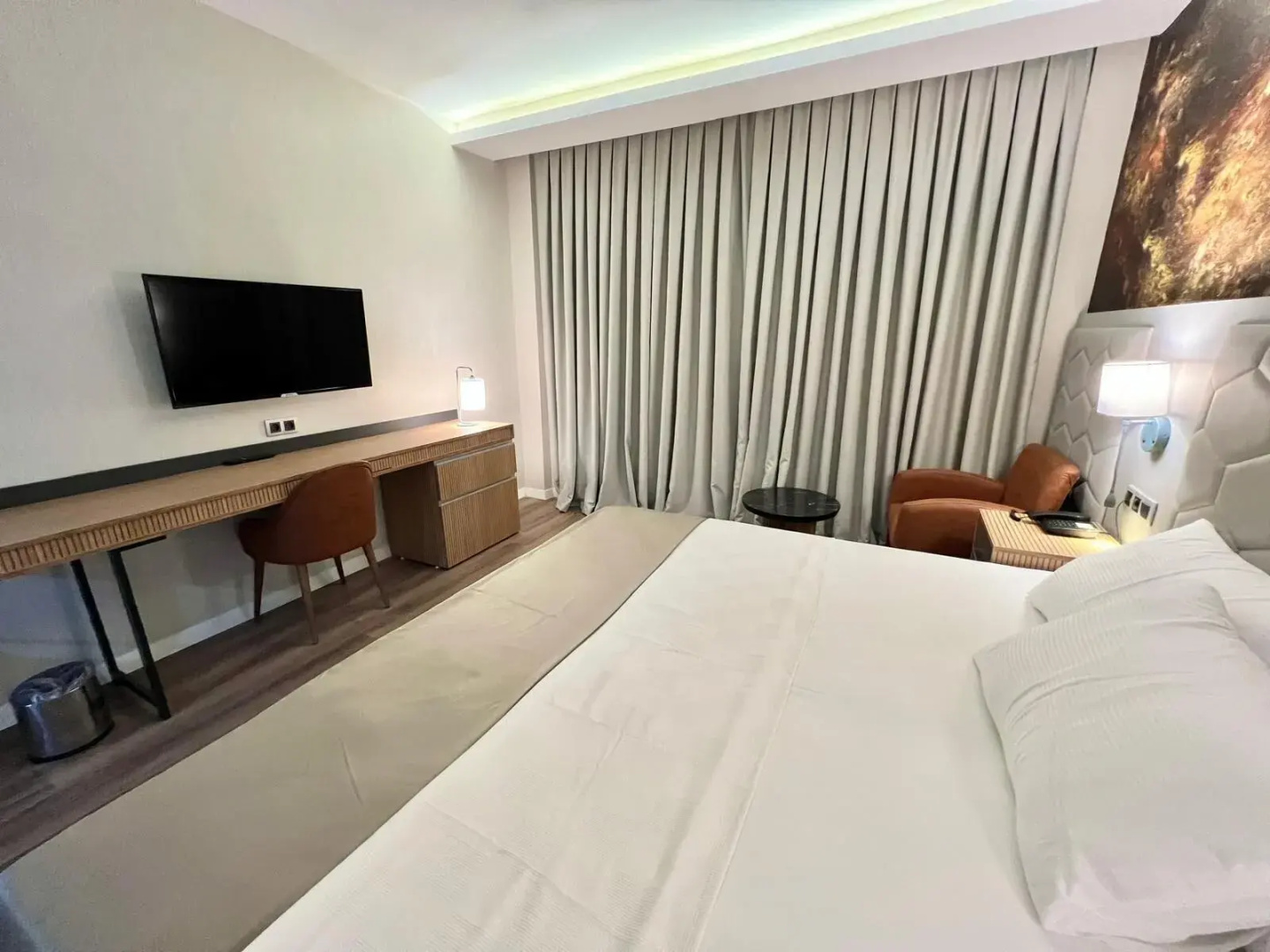 Dayman Hotel