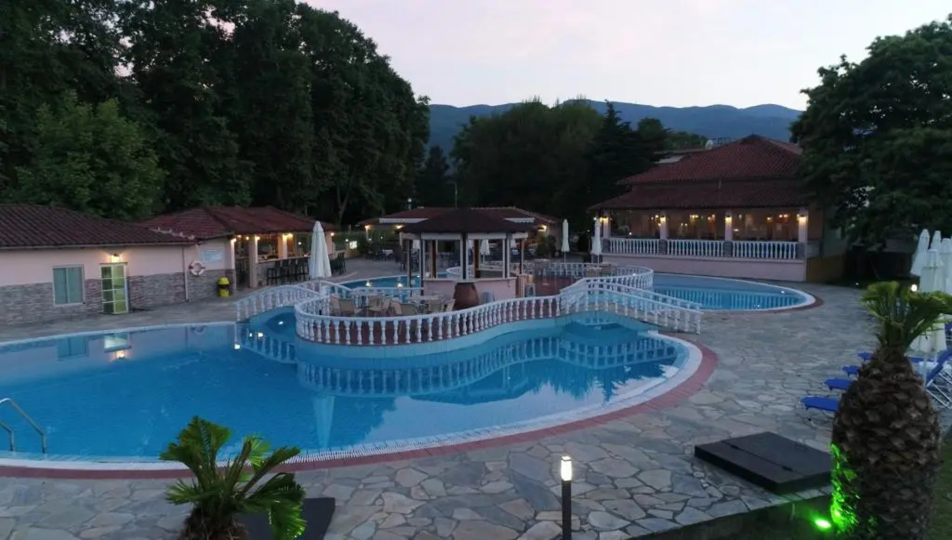 Sintrivanis Hotel