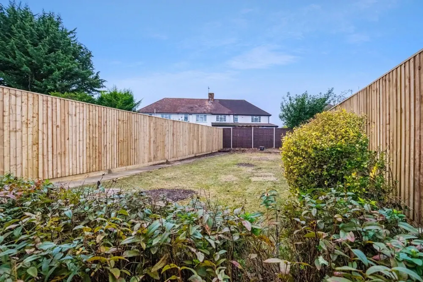 Bright 4 bed 2 bath house near Pinewood