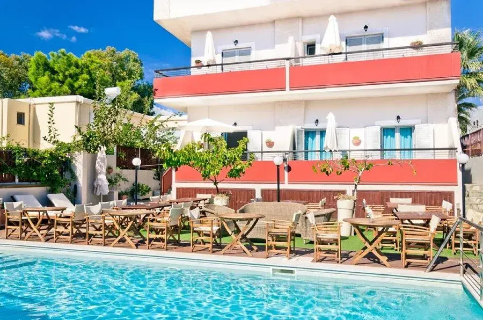 Talos Hotel & Apartments