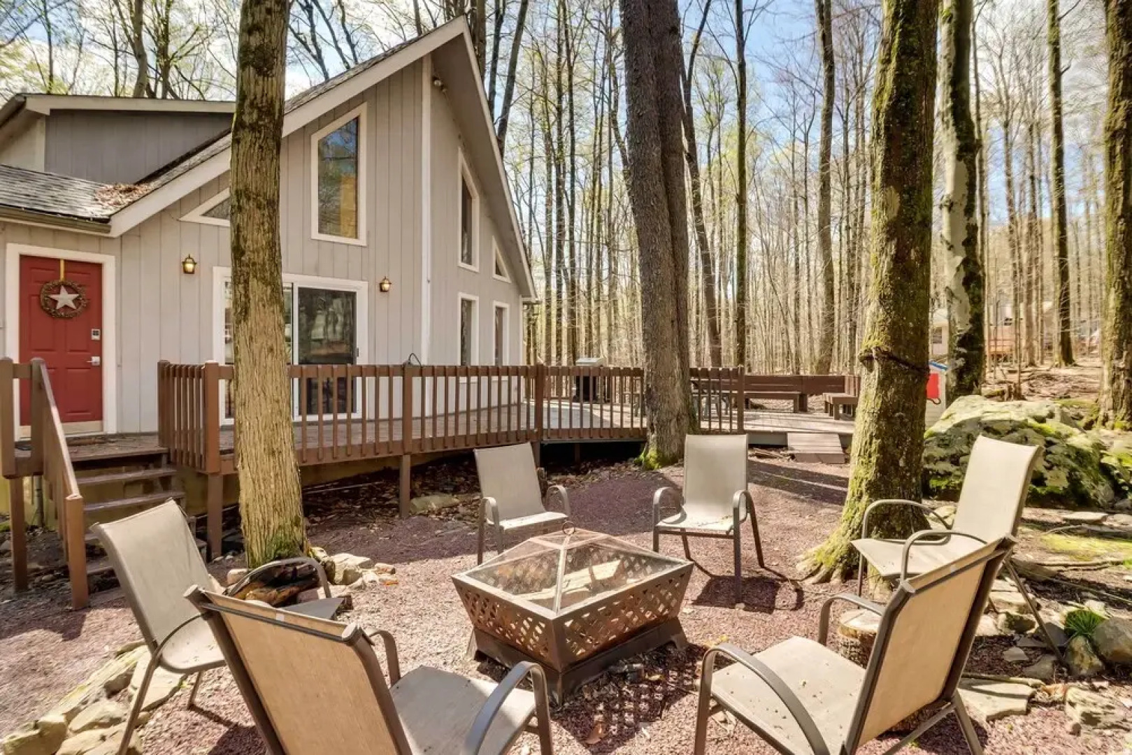 Spacious Pocono Lake House Near Skiing & Swimming!