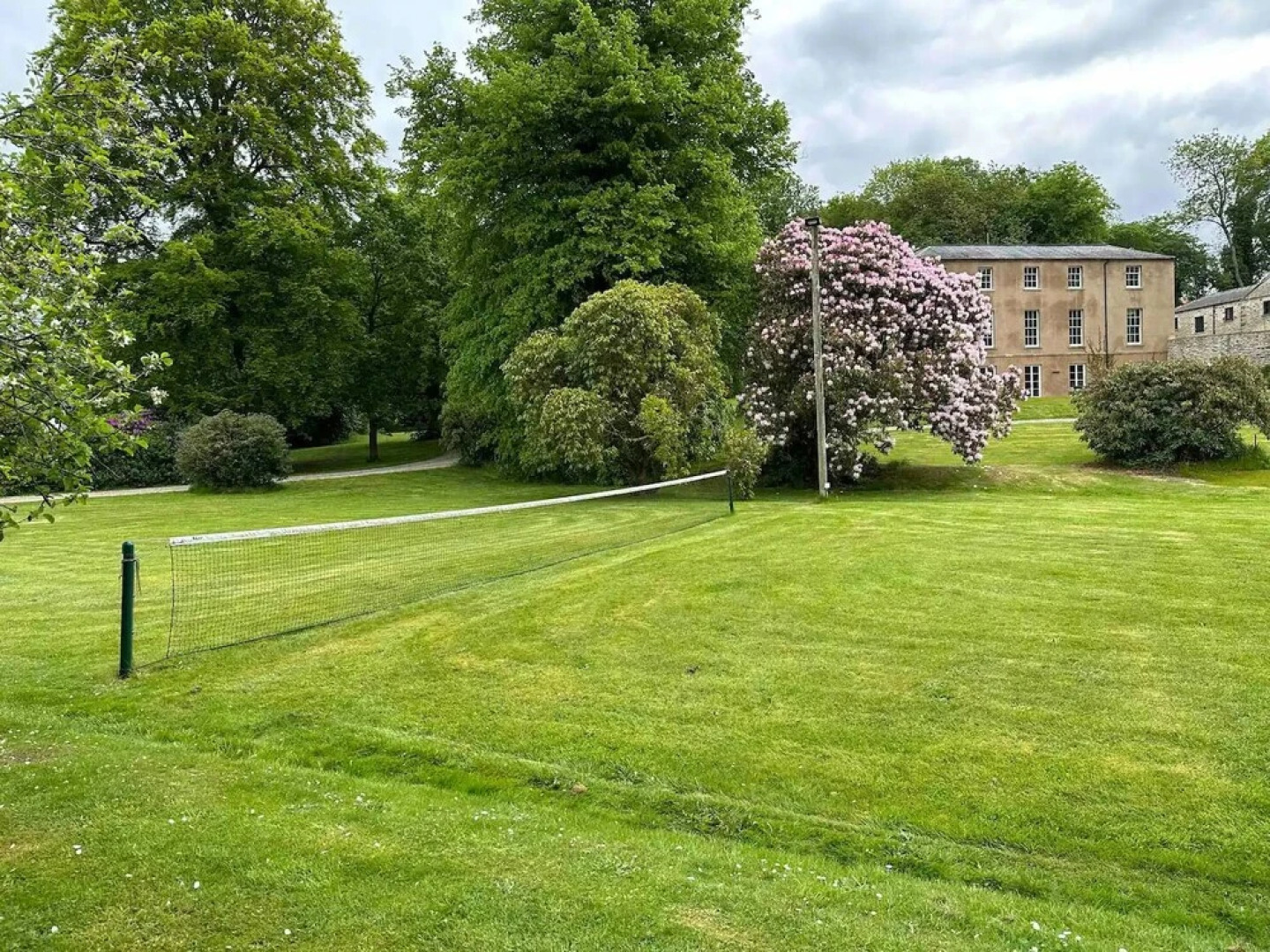 Captivating 5-bed Apartment Near Sion Mills