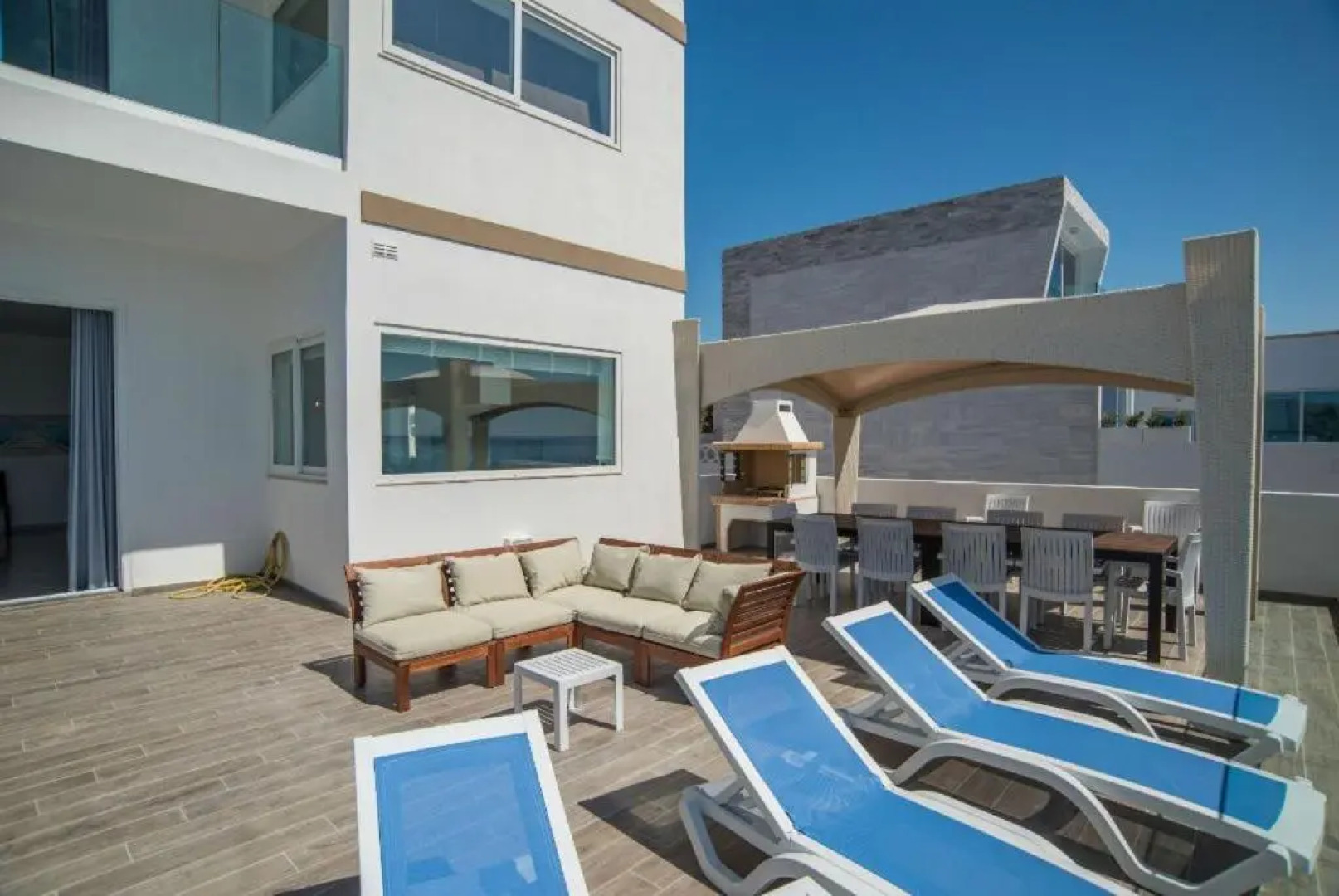 Sea Bank Villa Apartments