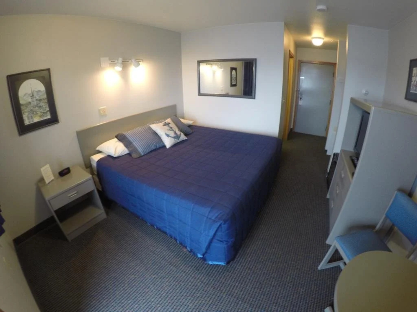 Cascade Creek Inn & Charters