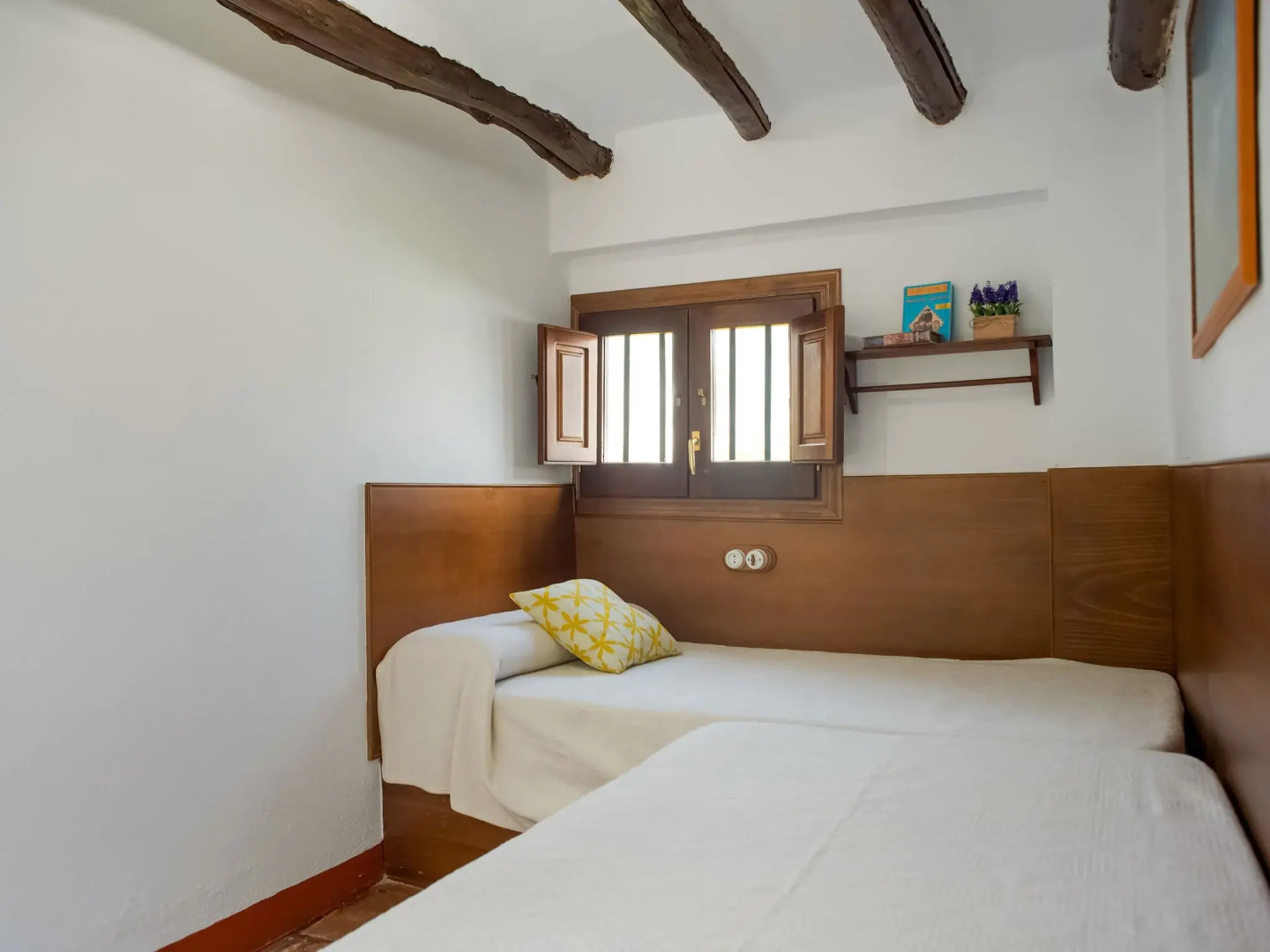 Rustic Cottage in El Padul With Swimming Pool