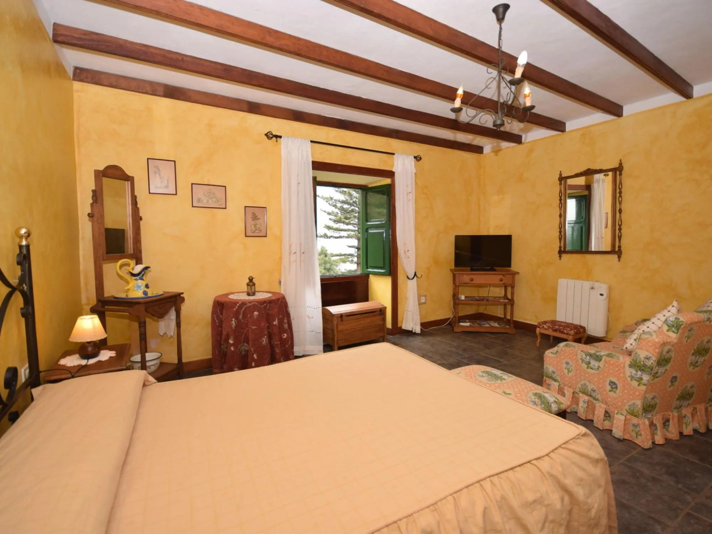 Cozy Cottage in Orotava with Swimming Pool