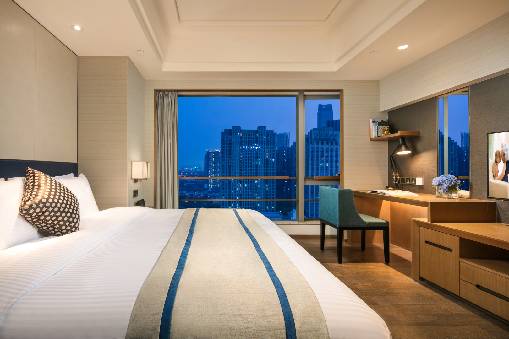 Somerset Swan Lake Hefei