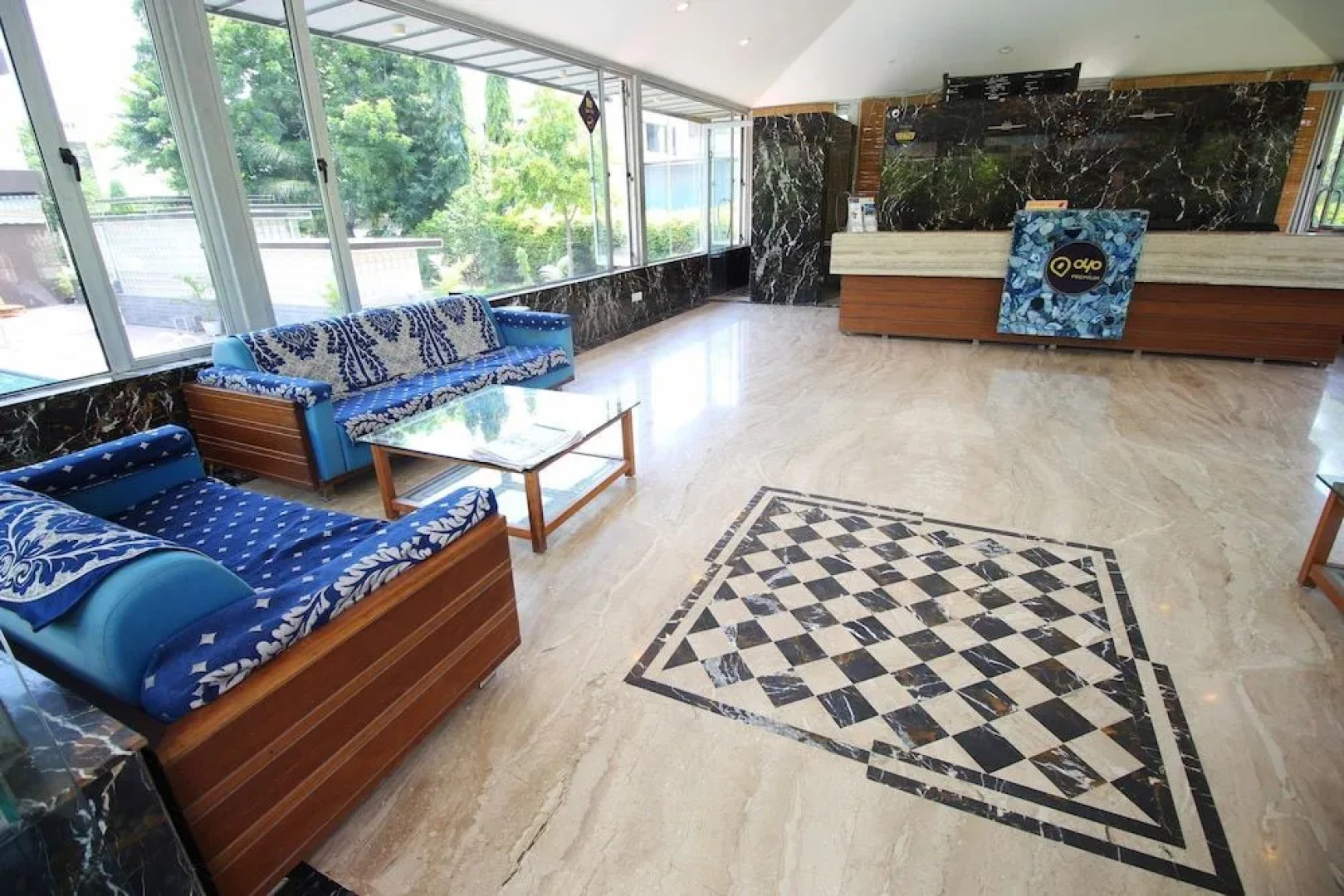 OYO 1968 Hotel Krishna Park Resort