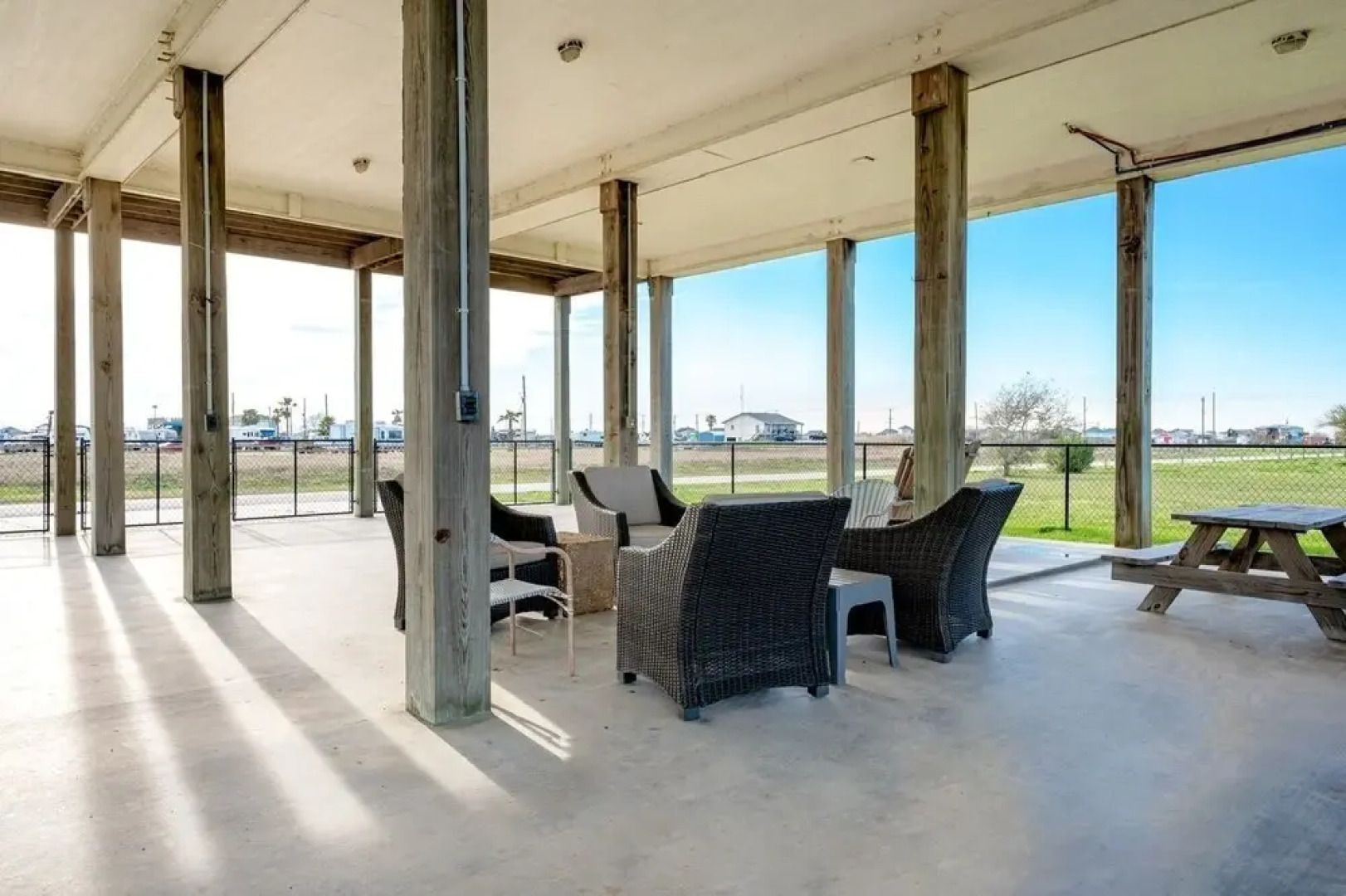 The Beach House 3 Bedroom Home by RedAwning