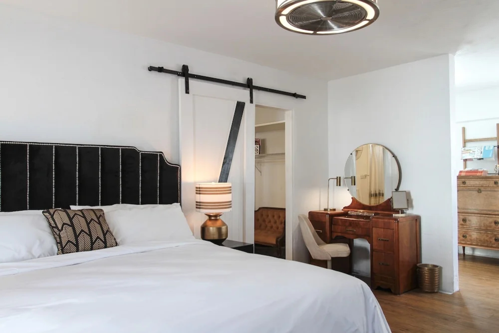 Posh Palm Springs Inn