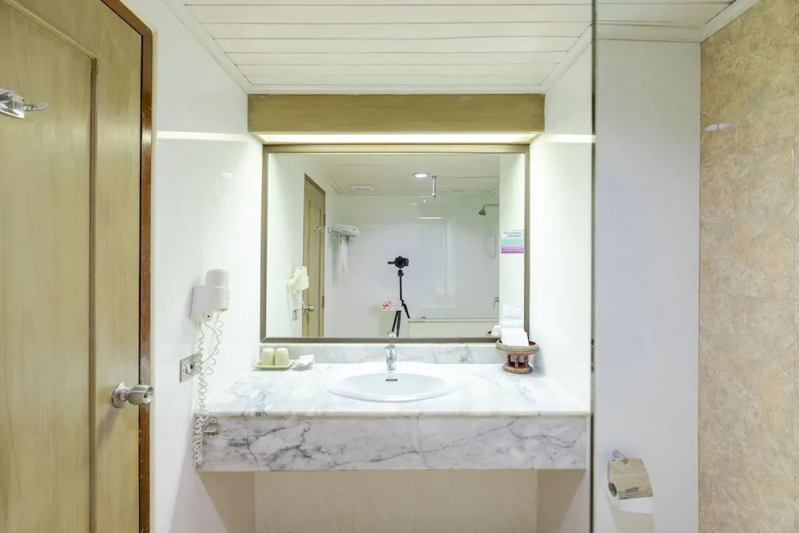 Pinnacle Lumpinee Park Hotel